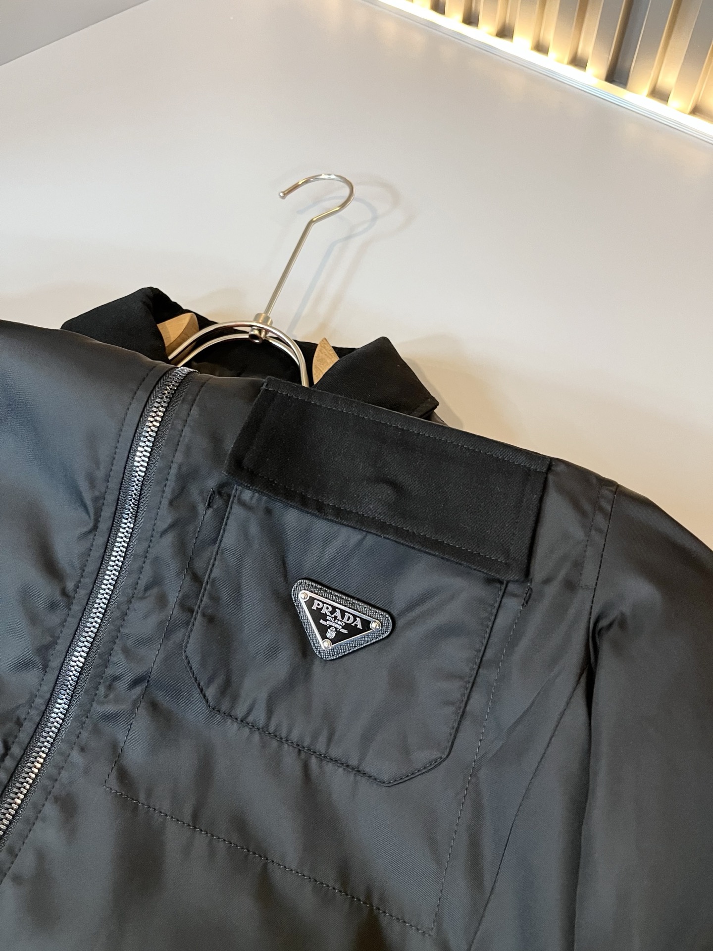 PRAD*A普*达2025秋冬休闲夹克外套，最新时尚休闲拉链夹克，时尚夹克外套!贸易公司渠道稀出，同步官