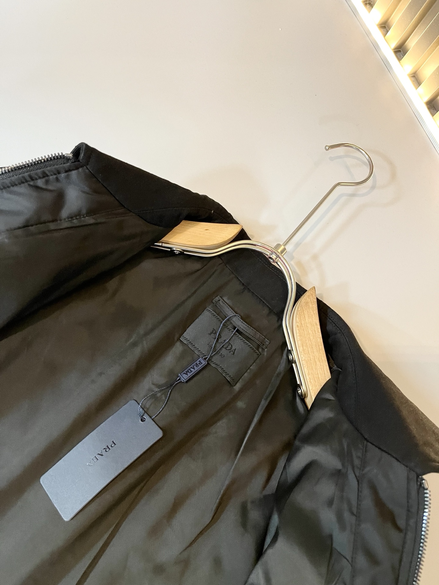 PRAD*A普*达2025秋冬休闲夹克外套，最新时尚休闲拉链夹克，时尚夹克外套!贸易公司渠道稀出，同步官