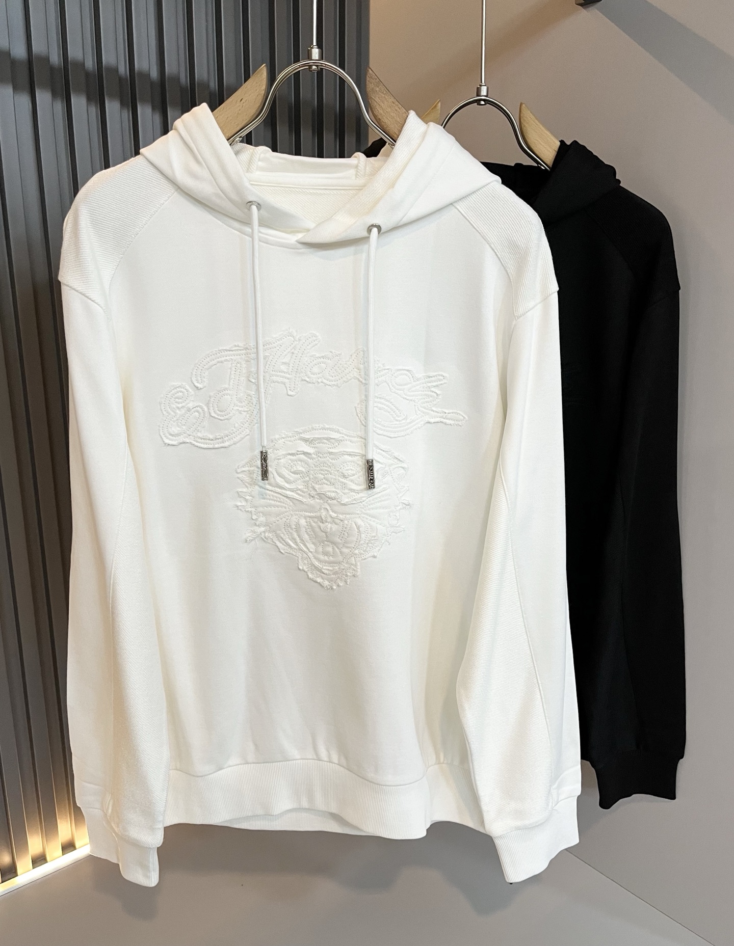 KENZ*高田*三2025秋冬新品男女同款👫卫衣，工艺“传承经典著作改良后的新品更加的具有立体感官，设计