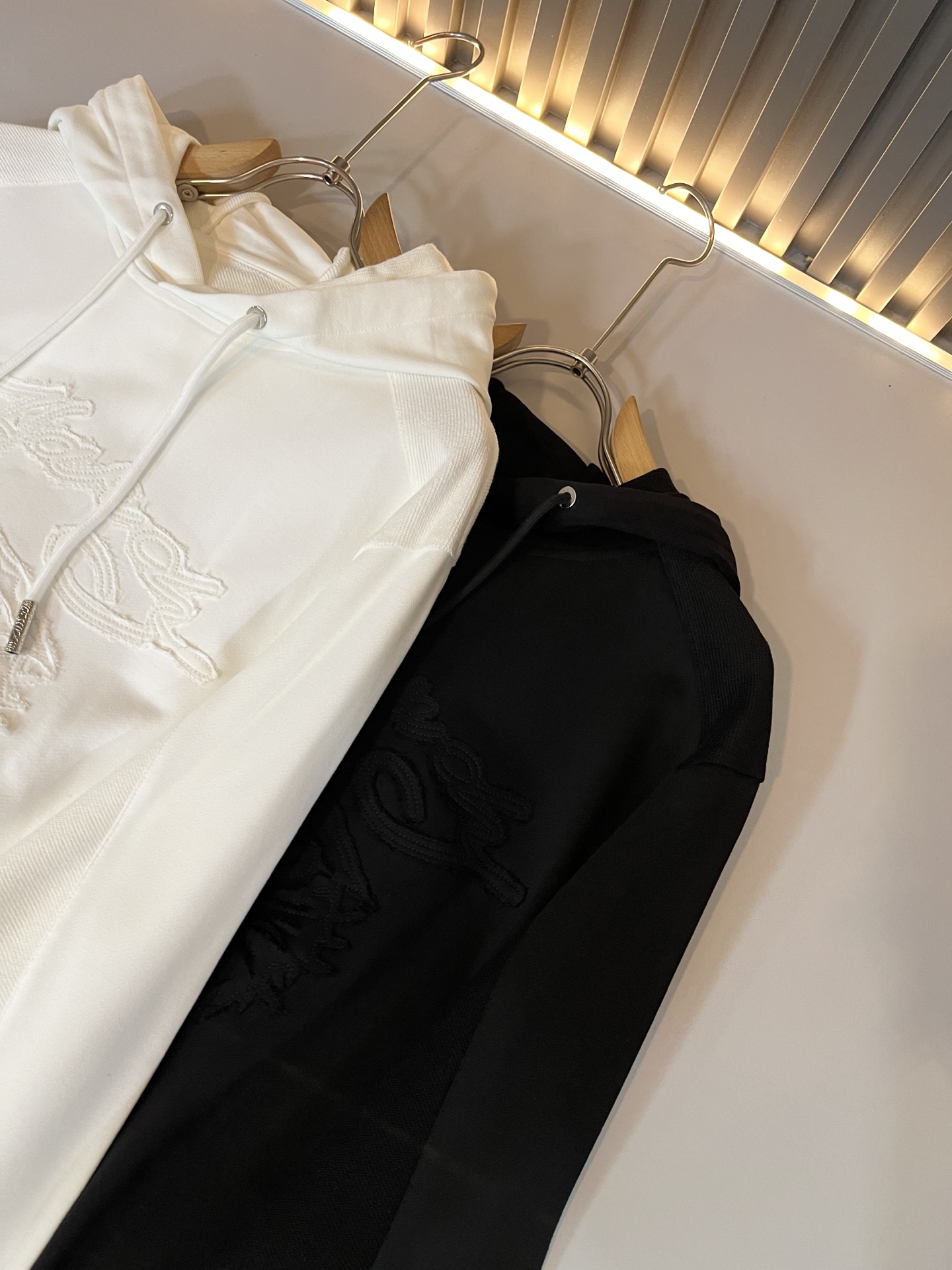 KENZ*高田*三2025秋冬新品男女同款👫卫衣，工艺“传承经典著作改良后的新品更加的具有立体感官，设计