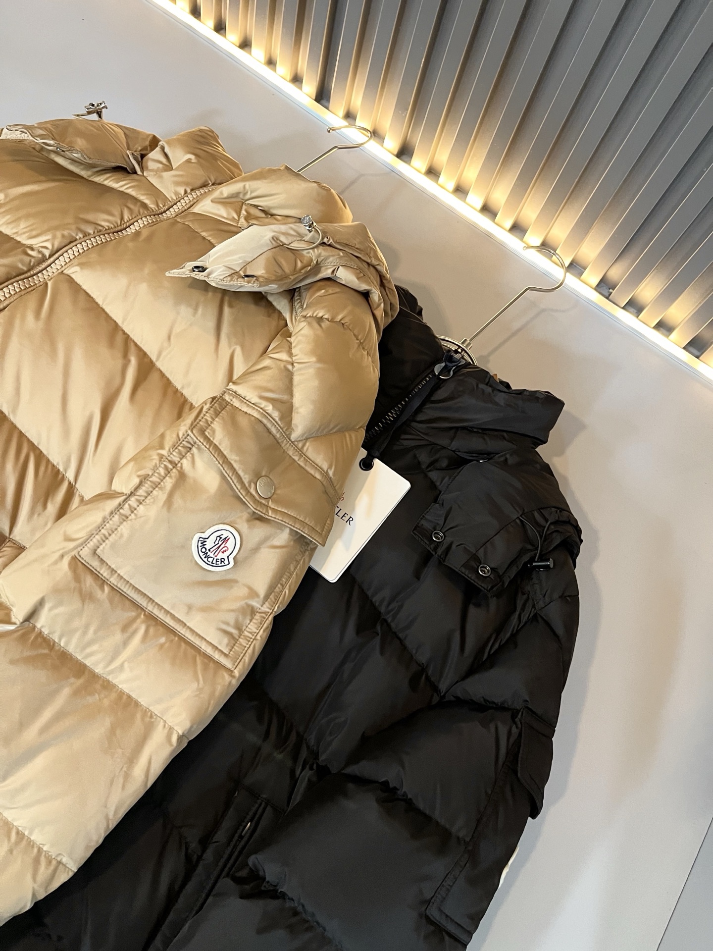 Mon*ler蒙口 2025秋冬新款男女同款👫羽绒服 ！年度的压轴款登场...匠心技艺于一身的经典款.高