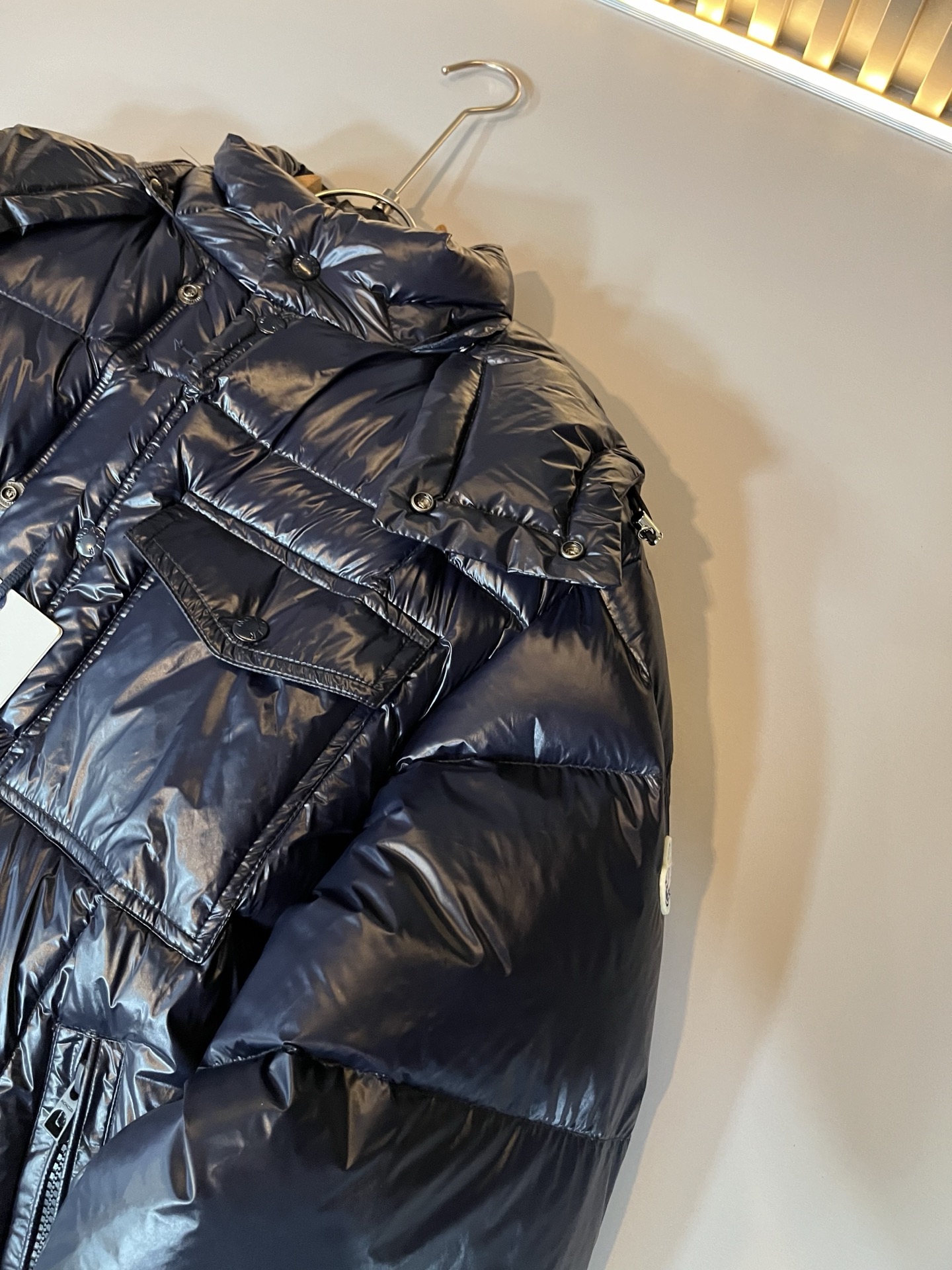 。Mon*ler蒙口 2025秋冬新款男女同款👫羽绒服 ！年度的压轴款登场...匠心技艺于一身的经典款.