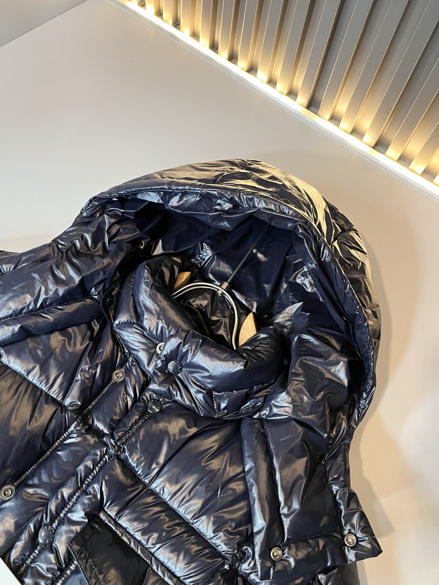 。Mon*ler蒙口 2025秋冬新款男女同款👫羽绒服 ！年度的压轴款登场...匠心技艺于一身的经典款.