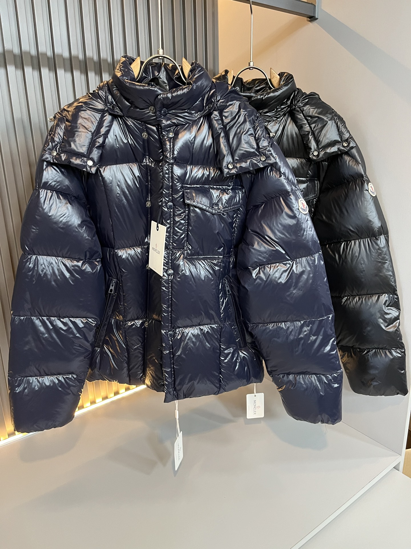 。Mon*ler蒙口 2025秋冬新款男女同款👫羽绒服 ！年度的压轴款登场...匠心技艺于一身的经典款.