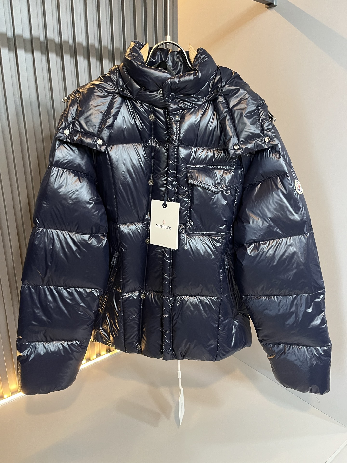 。Mon*ler蒙口 2025秋冬新款男女同款👫羽绒服 ！年度的压轴款登场...匠心技艺于一身的经典款.