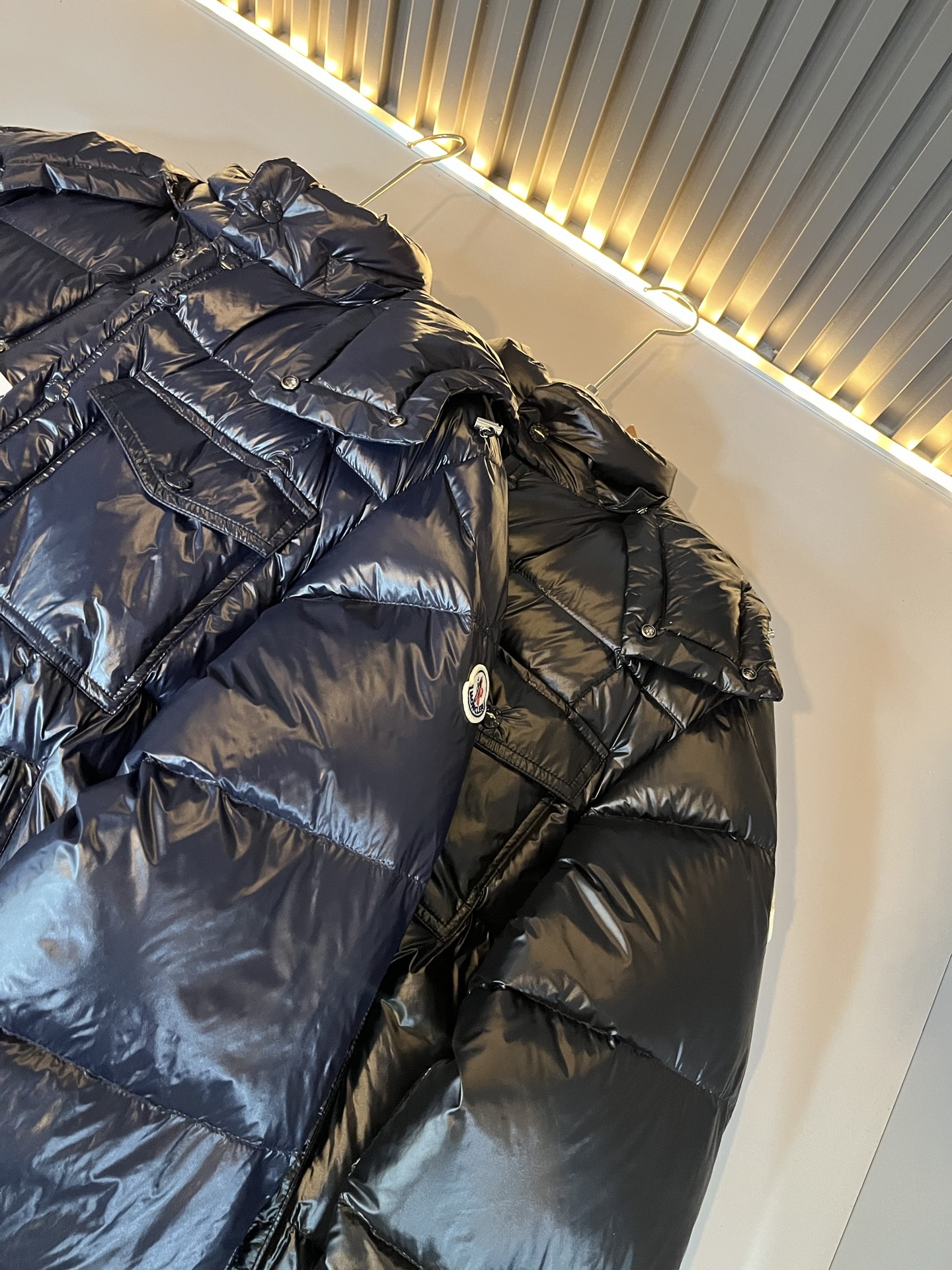 。Mon*ler蒙口 2025秋冬新款男女同款👫羽绒服 ！年度的压轴款登场...匠心技艺于一身的经典款.