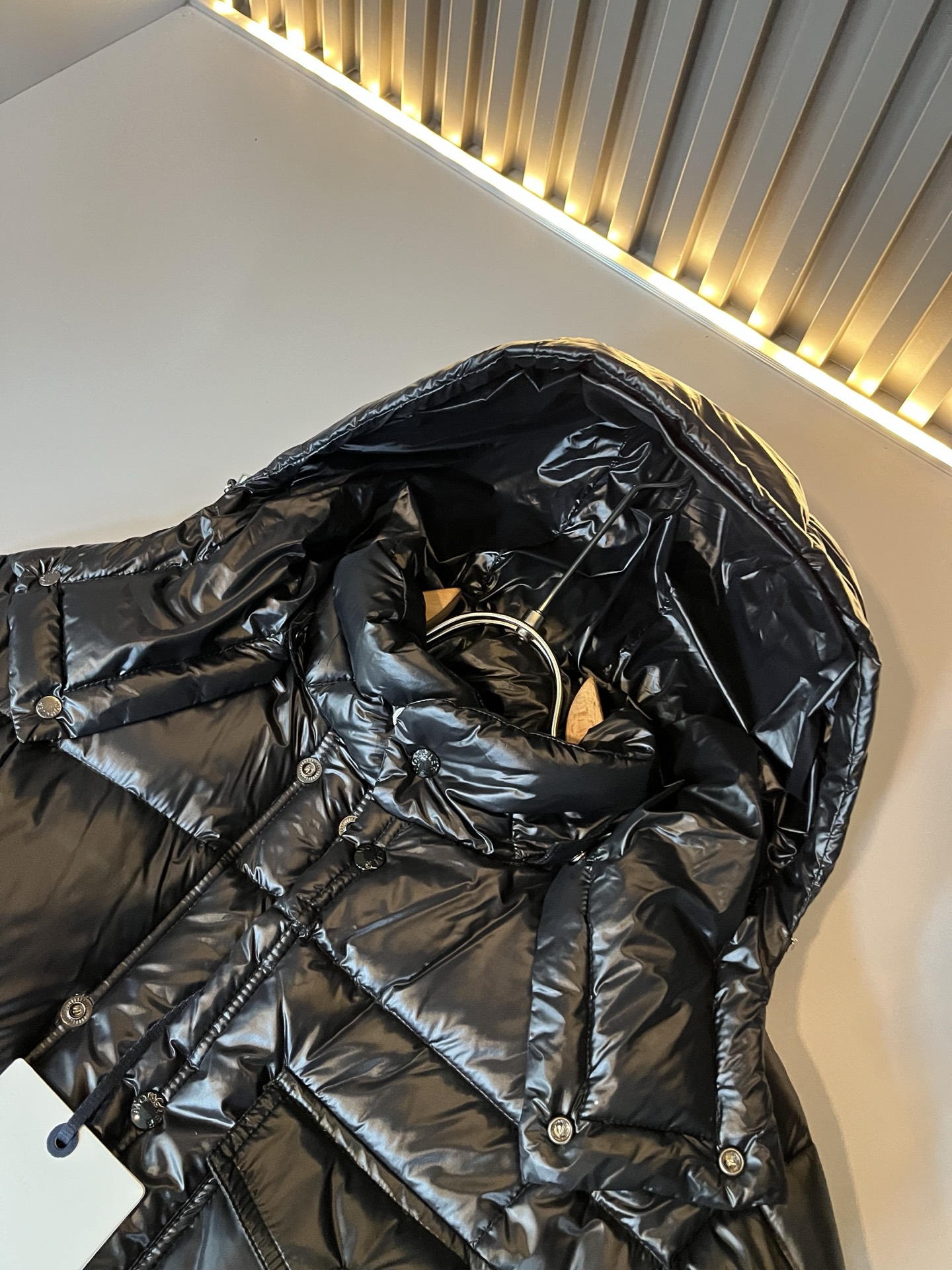 。Mon*ler蒙口 2025秋冬新款男女同款👫羽绒服 ！年度的压轴款登场...匠心技艺于一身的经典款.