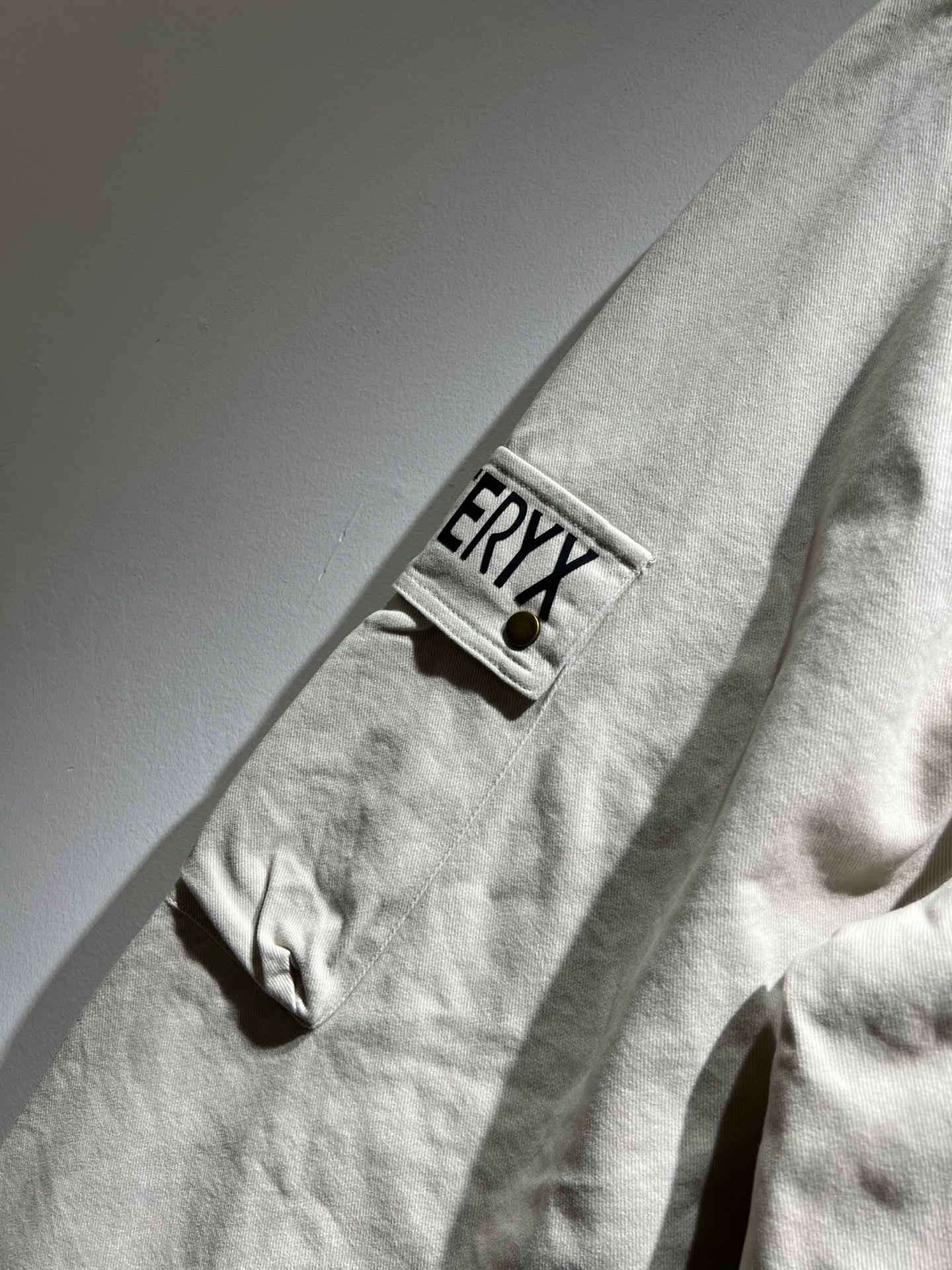 ARCTER*X始*祖鸟 2025秋冬新款休闲运动风格牛仔休闲裤，户外品牌可能大家第一想到的就是加拿大鹅