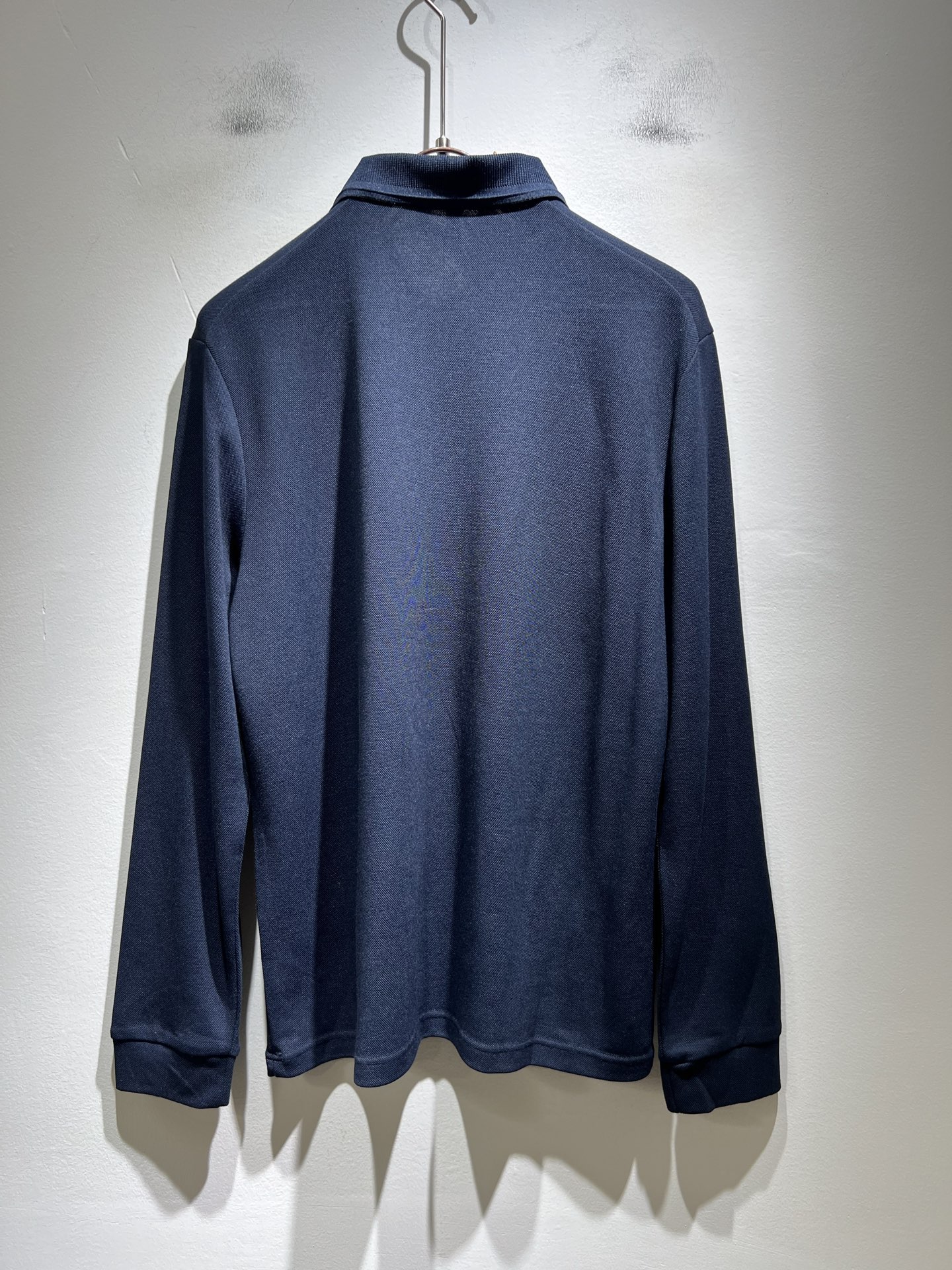 Louis Vuit*on路易*登2025秋冬新款长袖Polo衫，最新工艺时尚元素设计理念！胸前logo