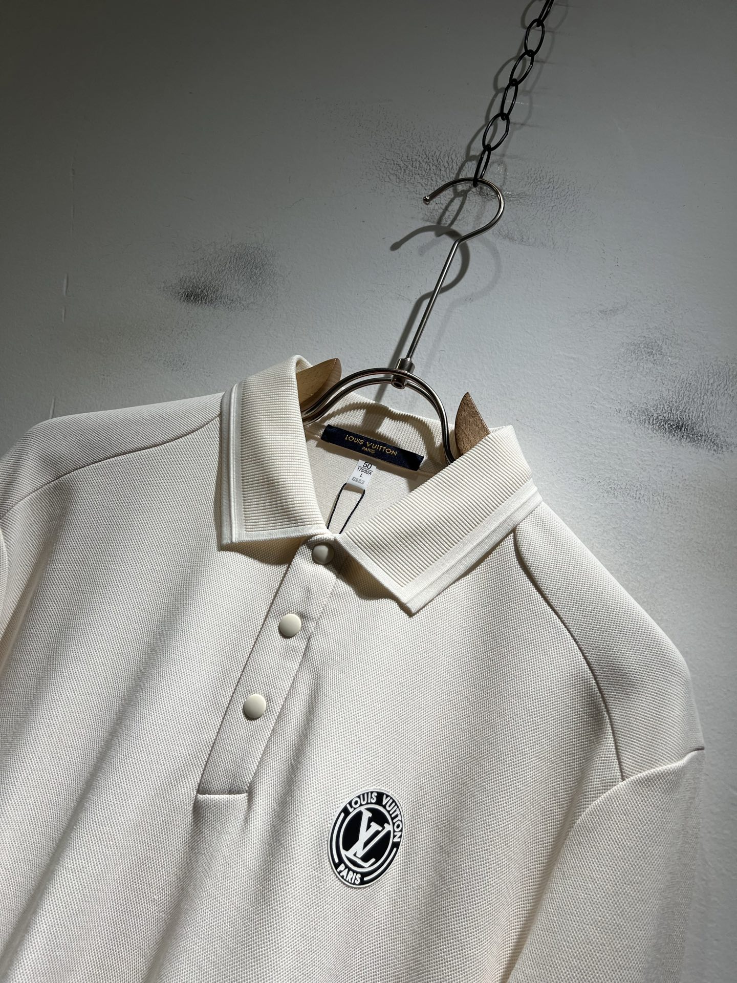 Louis Vuit*on路易*登2025秋冬新款长袖Polo衫，最新工艺时尚元素设计理念！胸前logo