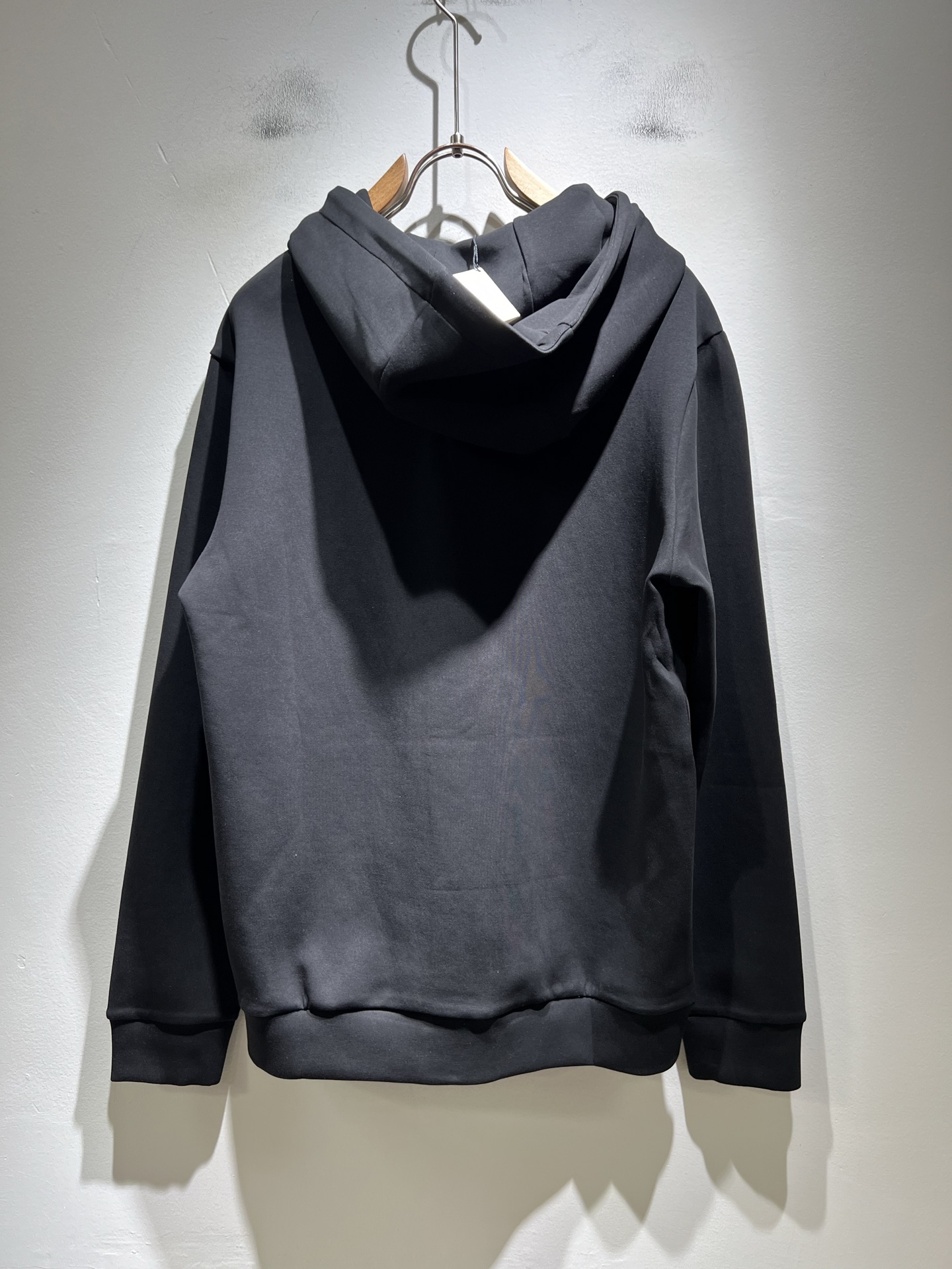 LOE*WE罗*威 2025秋冬男女同款👫长袖连帽卫衣，意大利原厂订单渠道，极具个性高级潮风，标志log