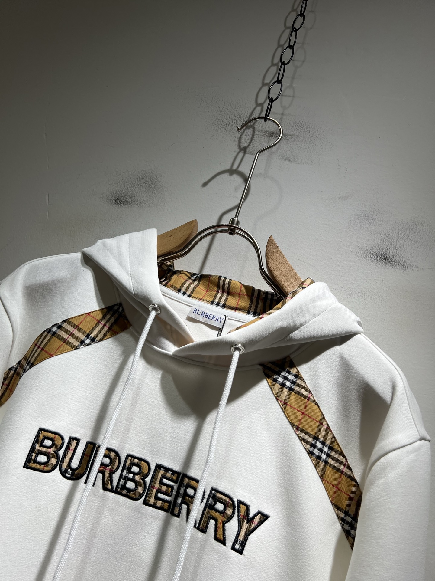 BURBER*Y巴*莉 2025秋冬新款男女同款👫基础休闲百搭棉质连帽卫衣，男女同款卫衣！贸易公司渠道稀