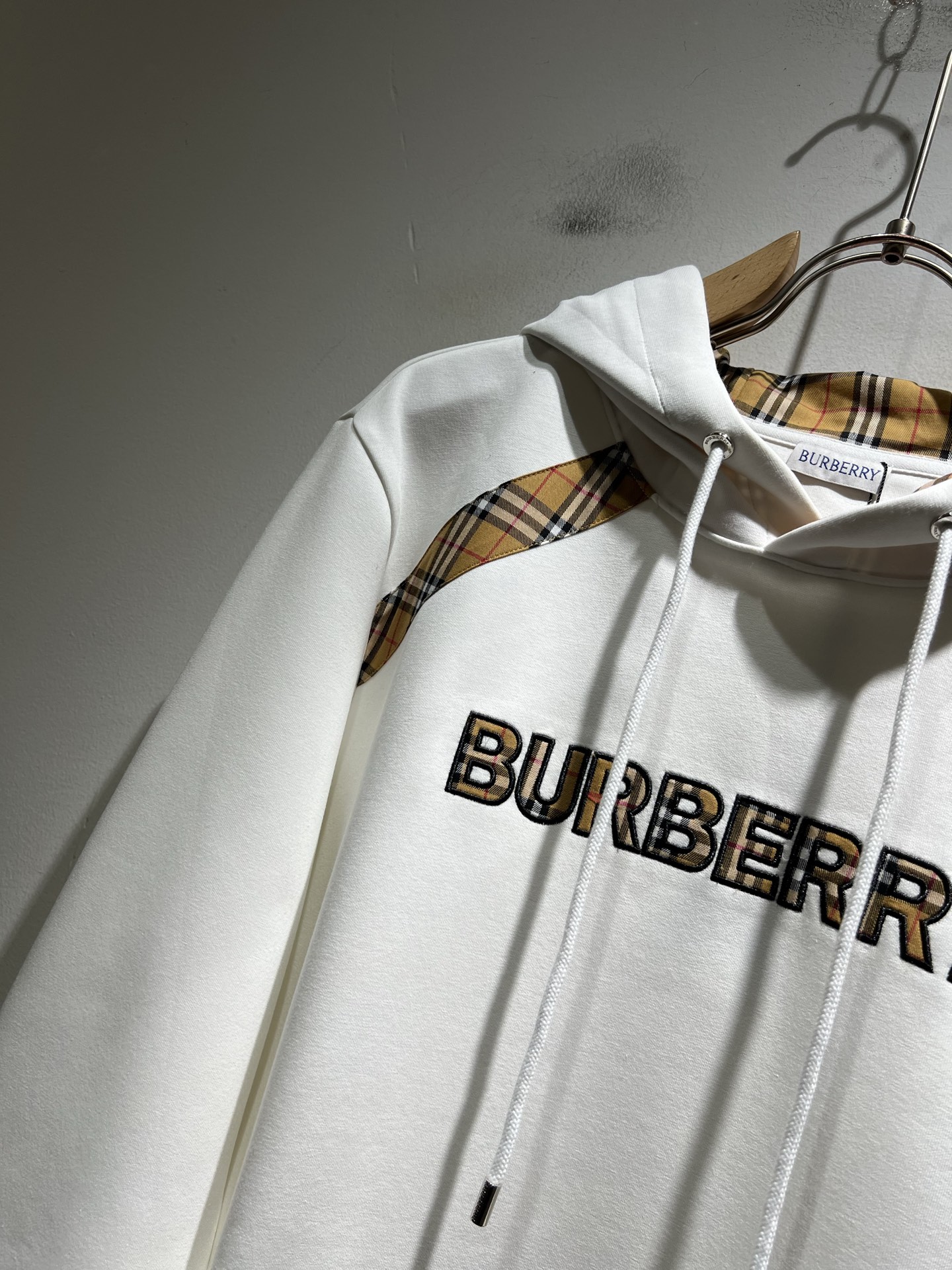 BURBER*Y巴*莉 2025秋冬新款男女同款👫基础休闲百搭棉质连帽卫衣，男女同款卫衣！贸易公司渠道稀