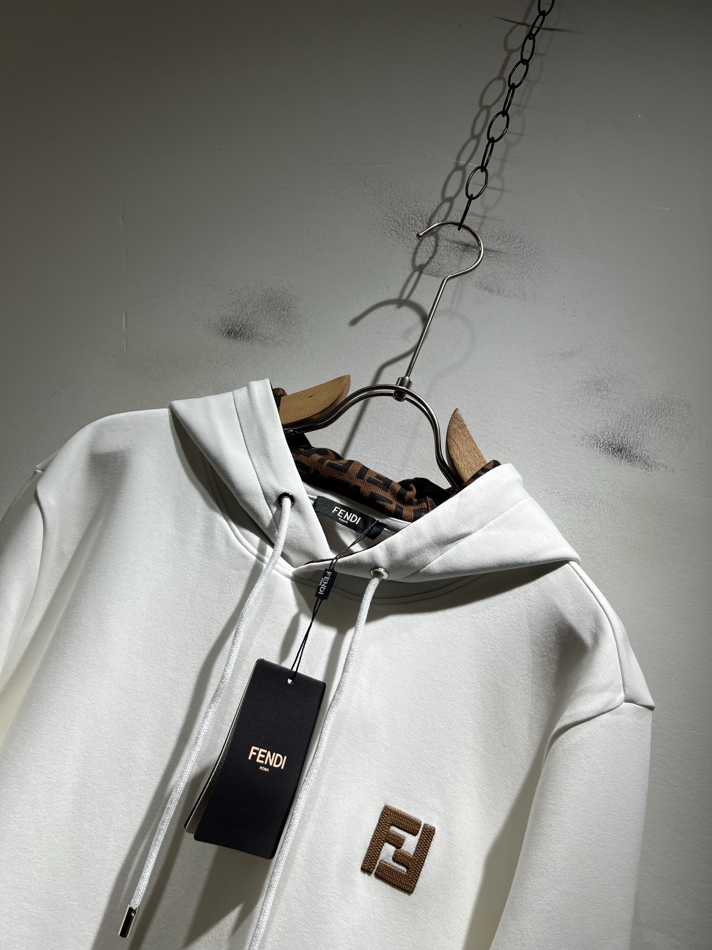 FEN*I 芬*迪2025秋冬新款FD家族男女同款连帽卫衣，男女同款👫百搭。意大利原厂订单，FD家族人气