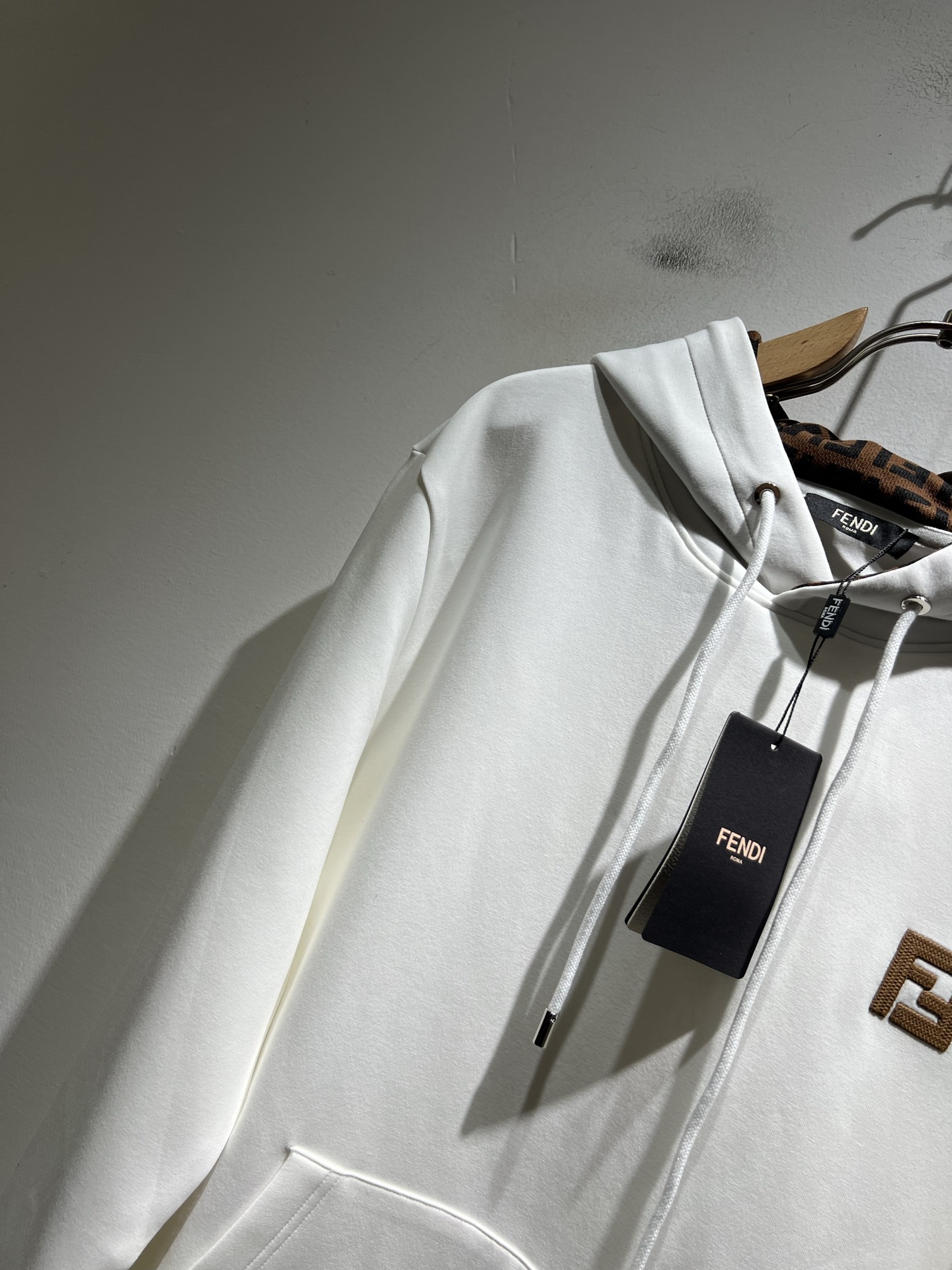 FEN*I 芬*迪2025秋冬新款FD家族男女同款连帽卫衣，男女同款👫百搭。意大利原厂订单，FD家族人气