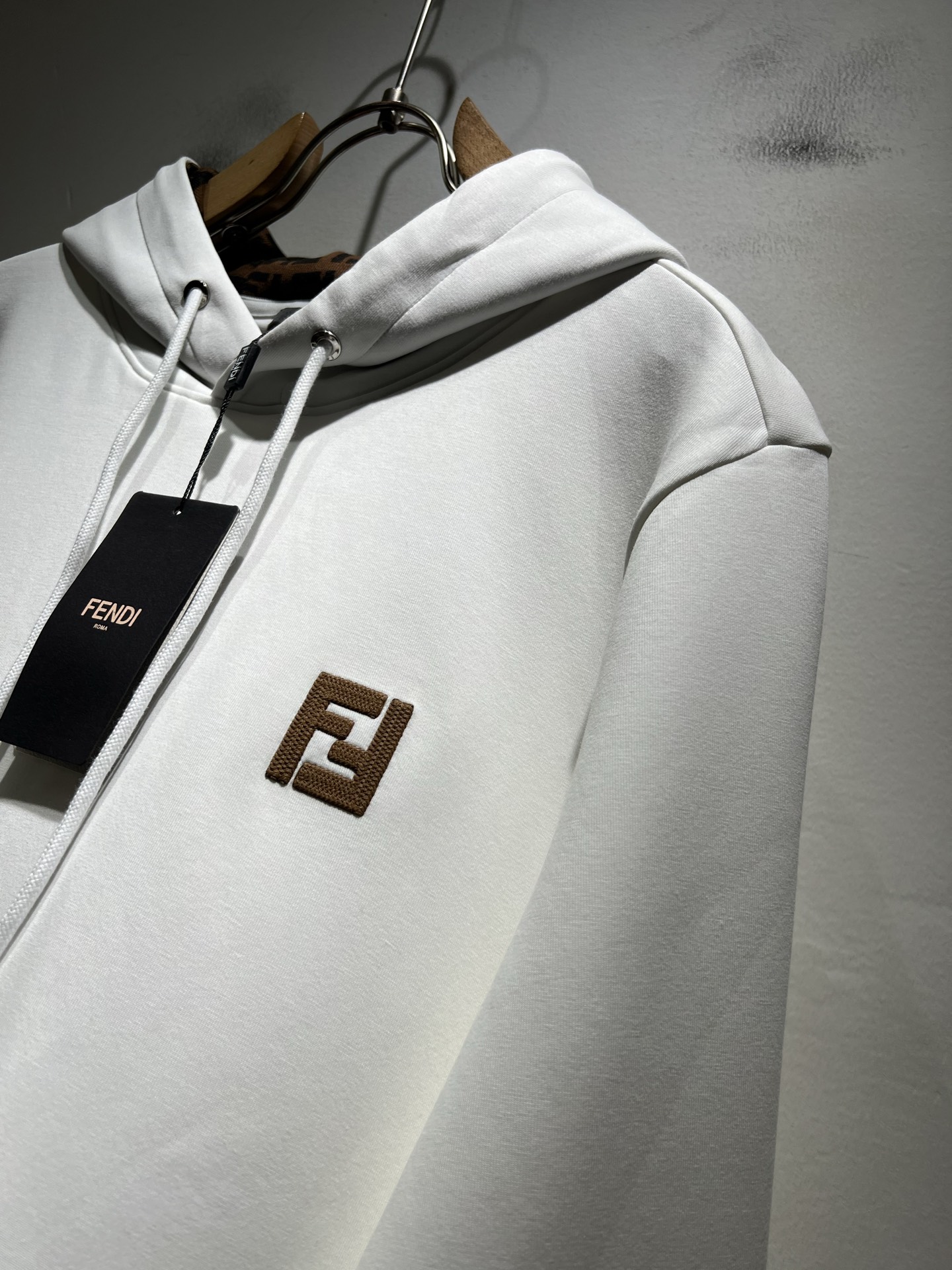 FEN*I 芬*迪2025秋冬新款FD家族男女同款连帽卫衣，男女同款👫百搭。意大利原厂订单，FD家族人气