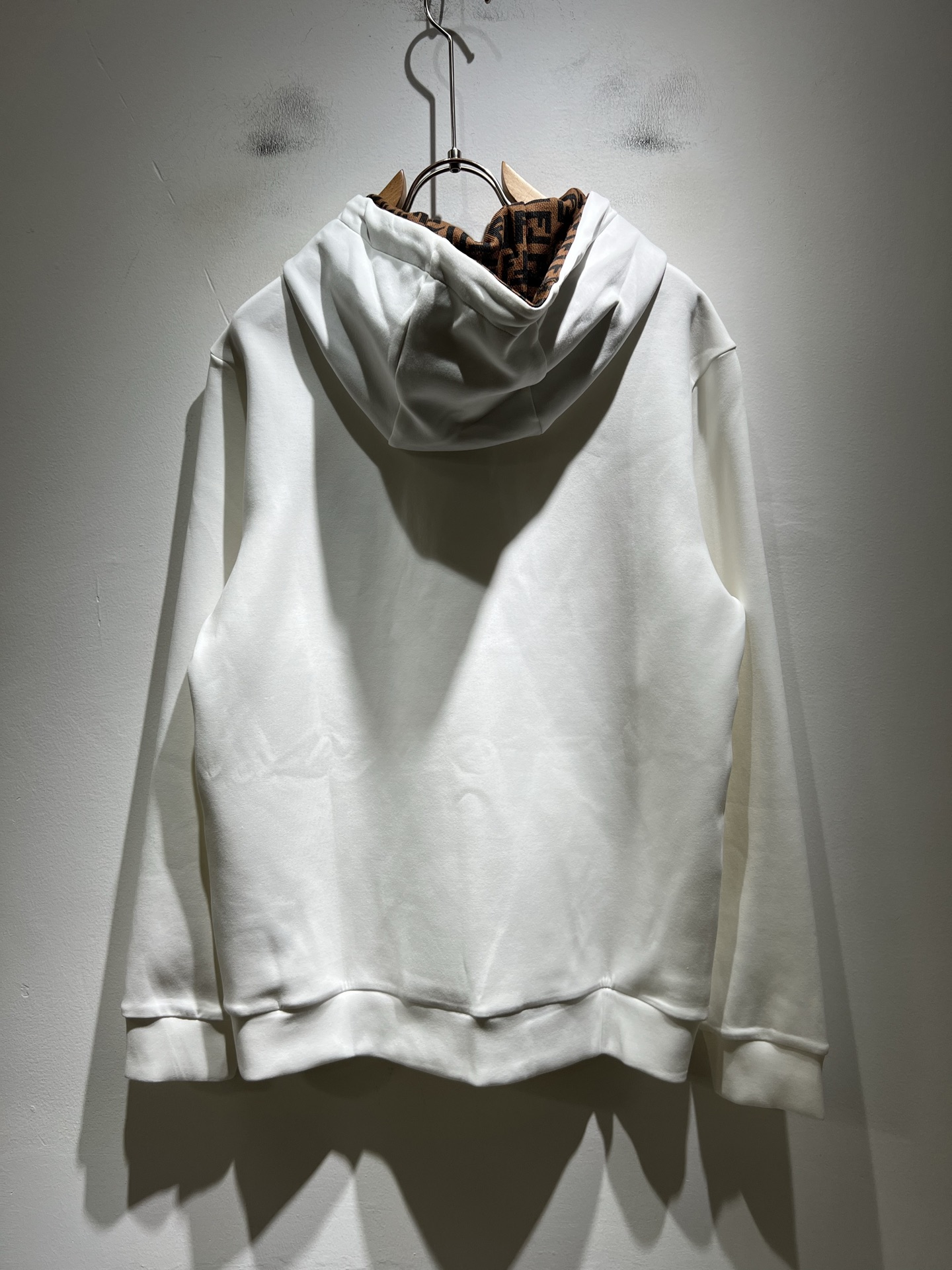 FEN*I 芬*迪2025秋冬新款FD家族男女同款连帽卫衣，男女同款👫百搭。意大利原厂订单，FD家族人气