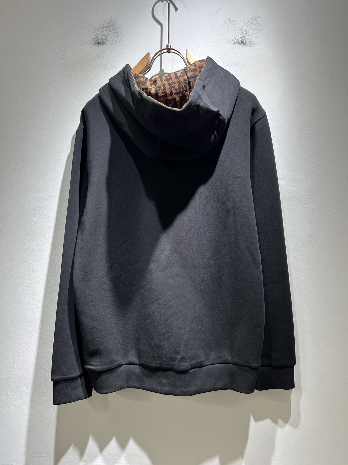 FEN*I 芬*迪2025秋冬新款FD家族男女同款连帽卫衣，男女同款👫百搭。意大利原厂订单，FD家族人气