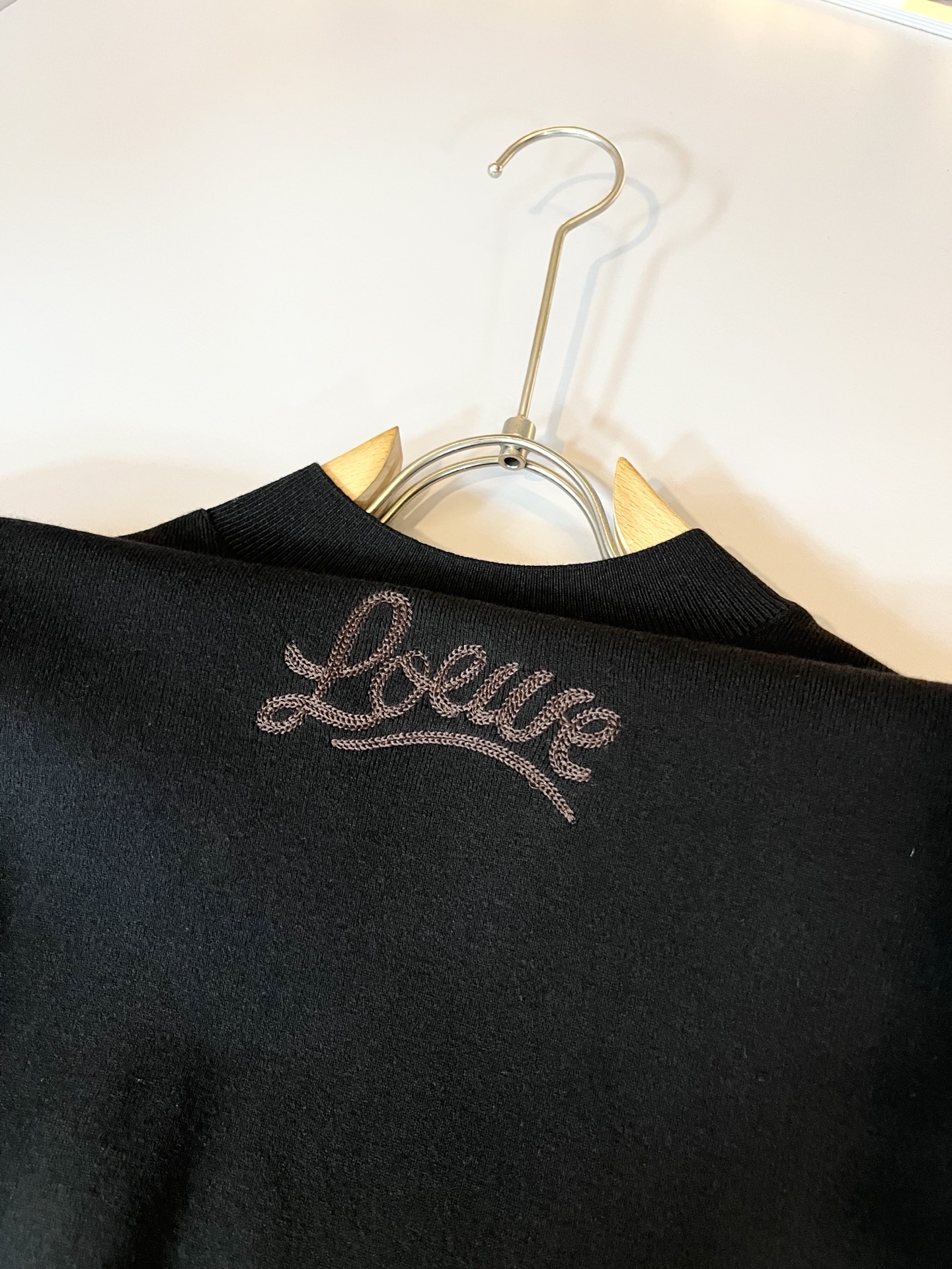 LO*WE/罗*威2025秋冬新款针织羊毛衫，贸易公司渠道货，2025年最新品，官柜同步售卖，经典明星级