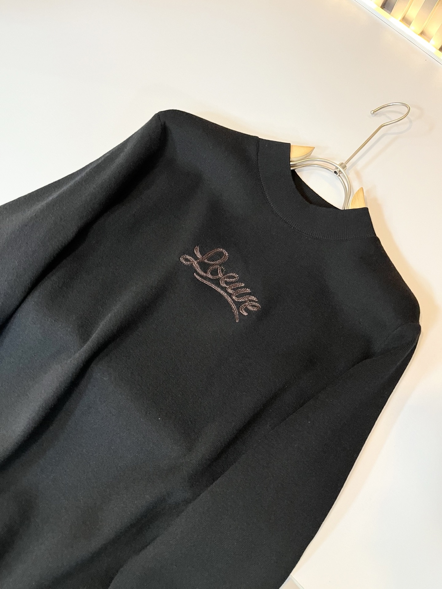 LO*WE/罗*威2025秋冬新款针织羊毛衫，贸易公司渠道货，2025年最新品，官柜同步售卖，经典明星级