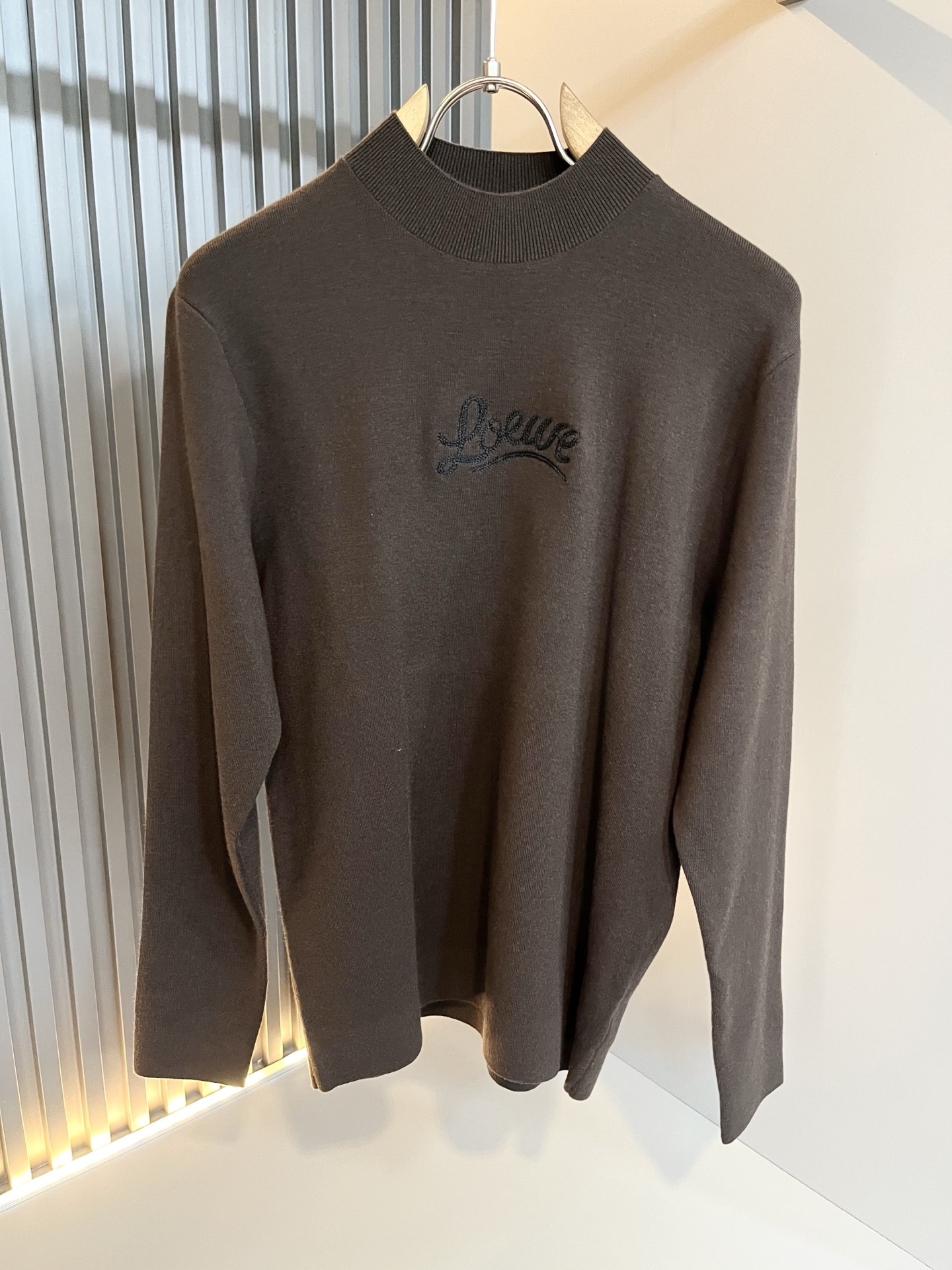 LO*WE/罗*威2025秋冬新款针织羊毛衫，贸易公司渠道货，2025年最新品，官柜同步售卖，经典明星级