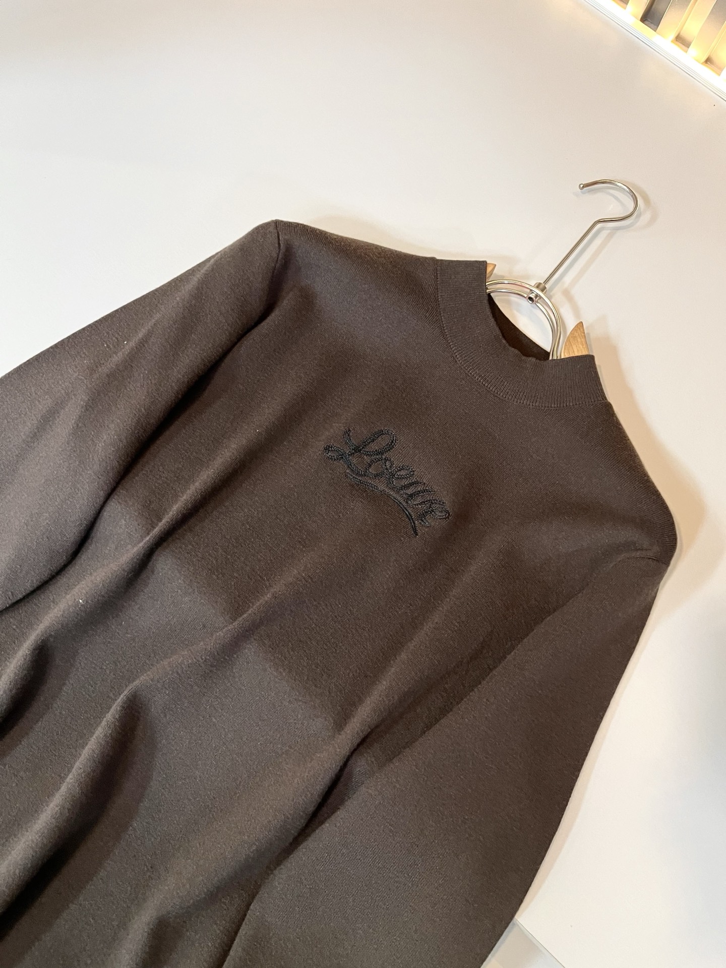 LO*WE/罗*威2025秋冬新款针织羊毛衫，贸易公司渠道货，2025年最新品，官柜同步售卖，经典明星级