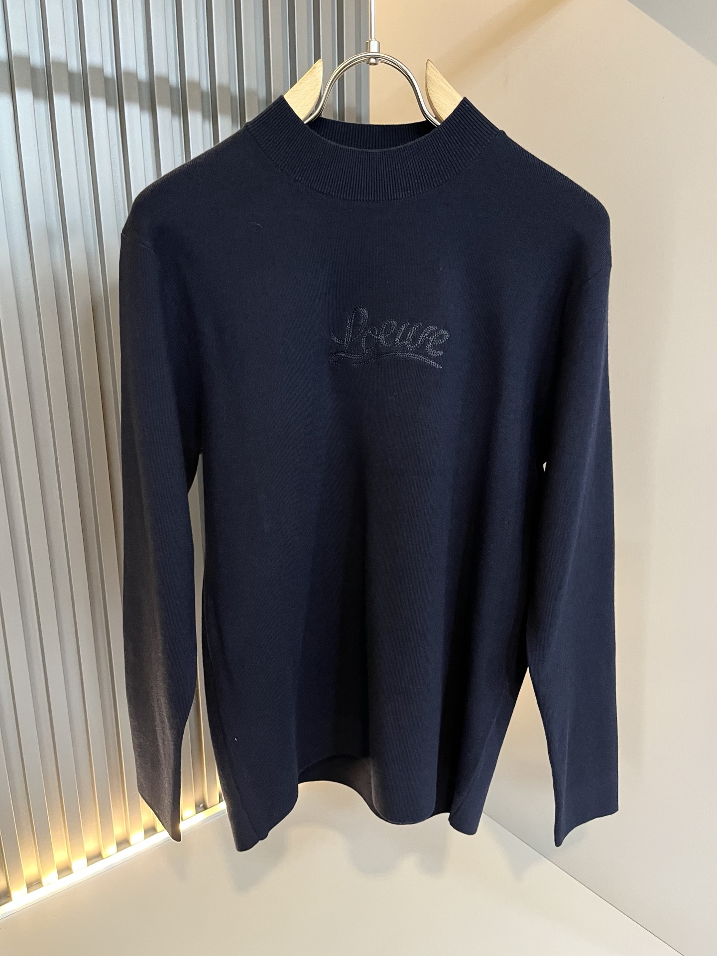 LO*WE/罗*威2025秋冬新款针织羊毛衫，贸易公司渠道货，2025年最新品，官柜同步售卖，经典明星级