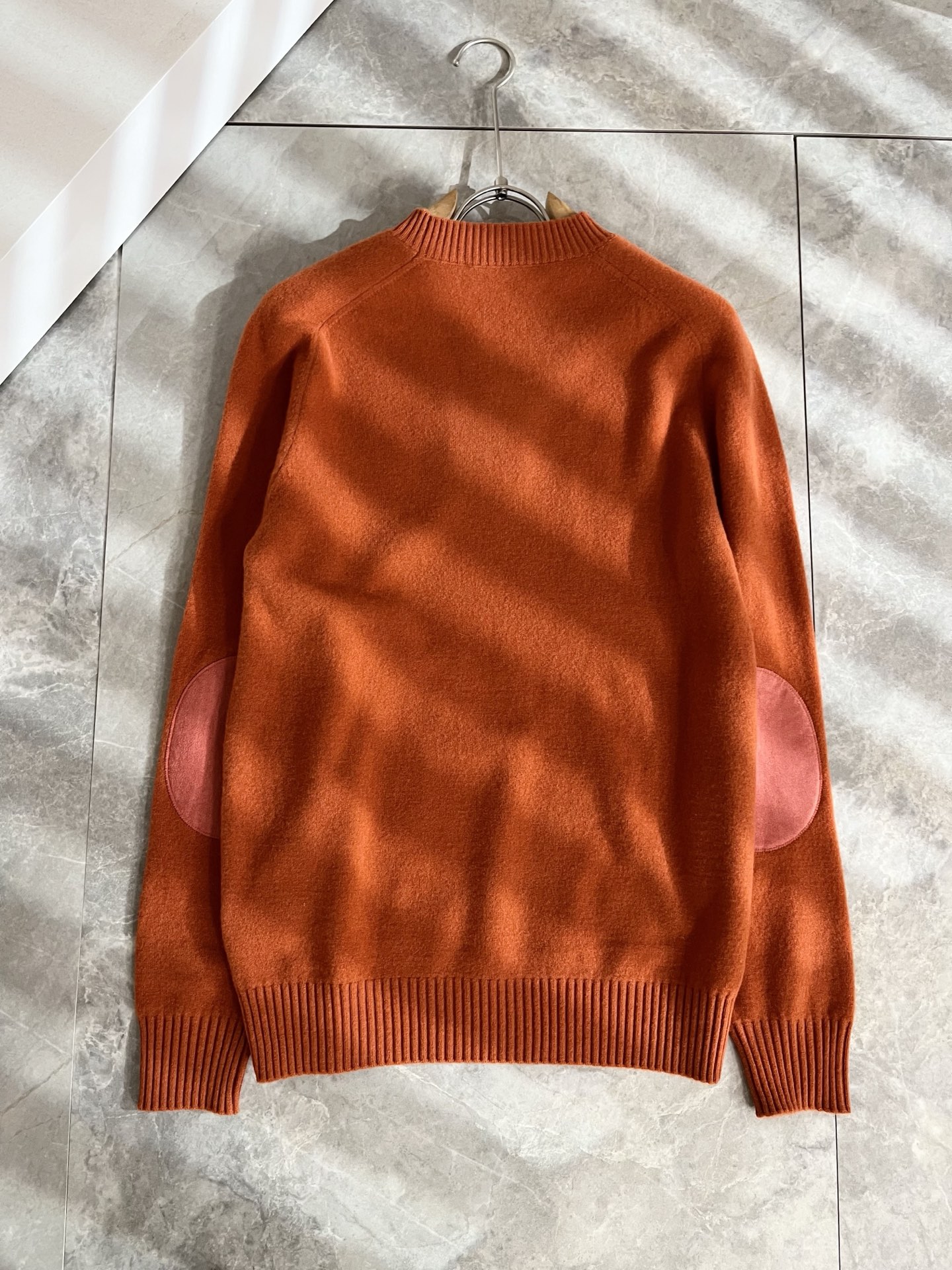 Her*mes爱*仕2025秋冬新款男士针织羊毛衫，全新升级百搭基础款，低调奢华，品格之选！甄选优质精选