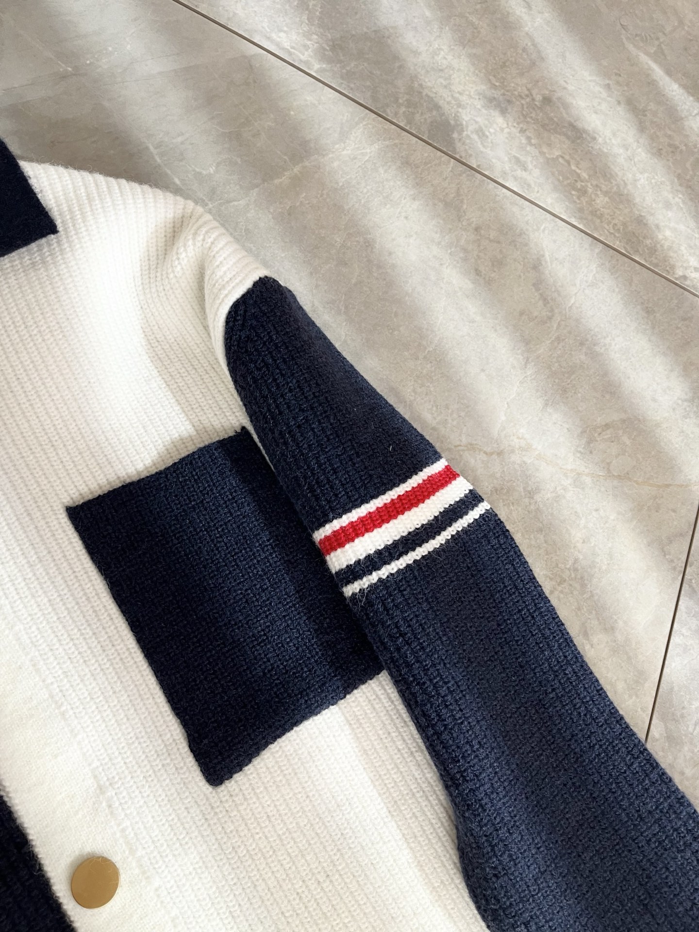 ThomBrow*e汤姆*朗2025秋冬新款男女同款👫针织羊毛衫，今年的专柜新品，男女同款👫超软羊毛面料