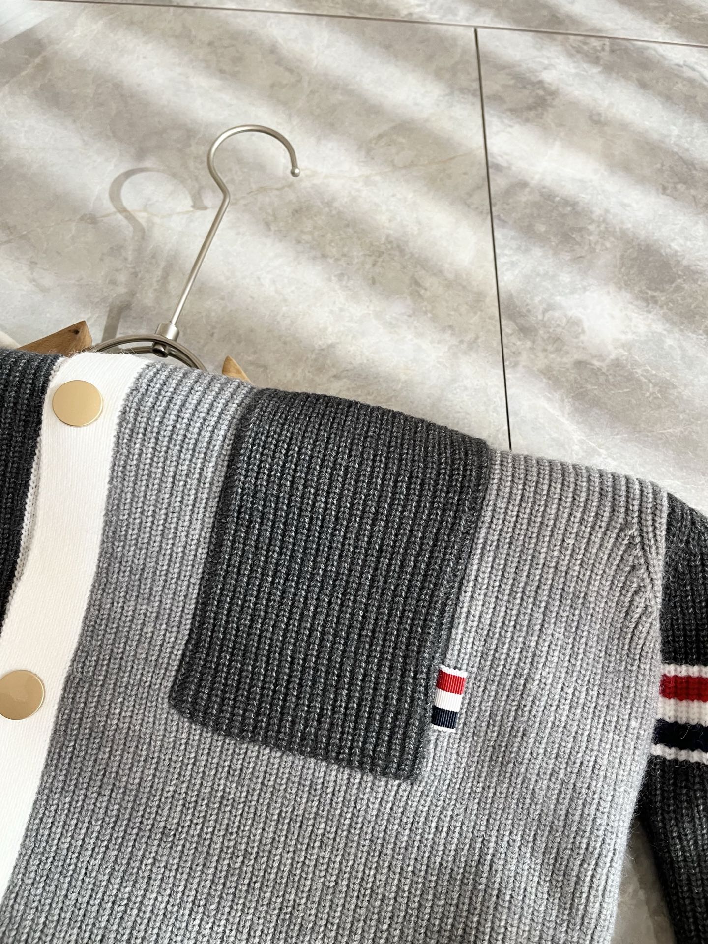 ThomBrow*e汤姆*朗2025秋冬新款男女同款👫针织羊毛衫，今年的专柜新品，男女同款👫超软羊毛面料