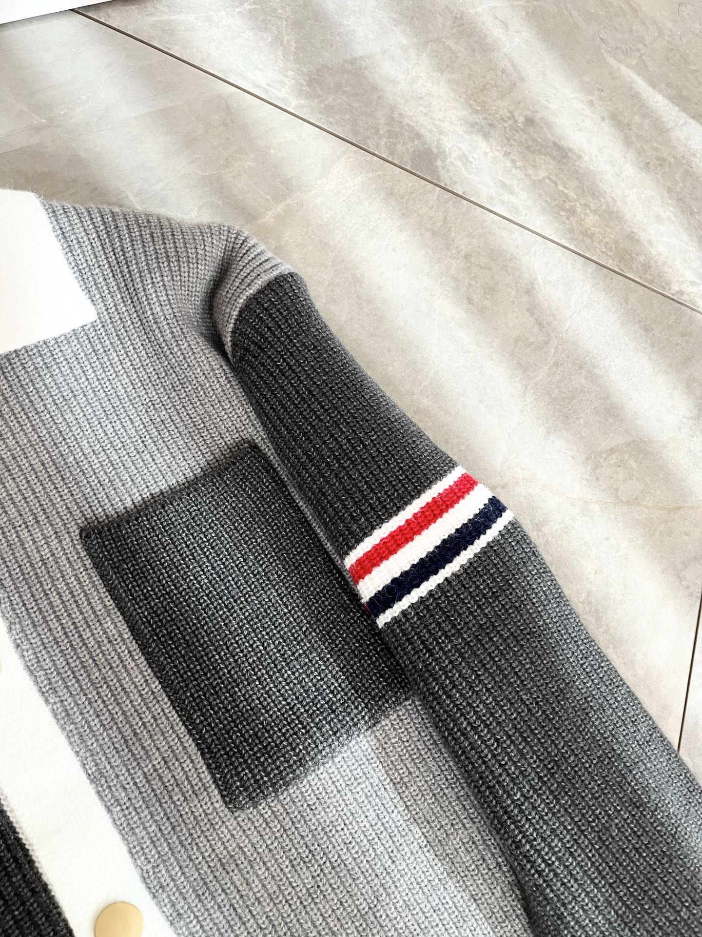 ThomBrow*e汤姆*朗2025秋冬新款男女同款👫针织羊毛衫，今年的专柜新品，男女同款👫超软羊毛面料