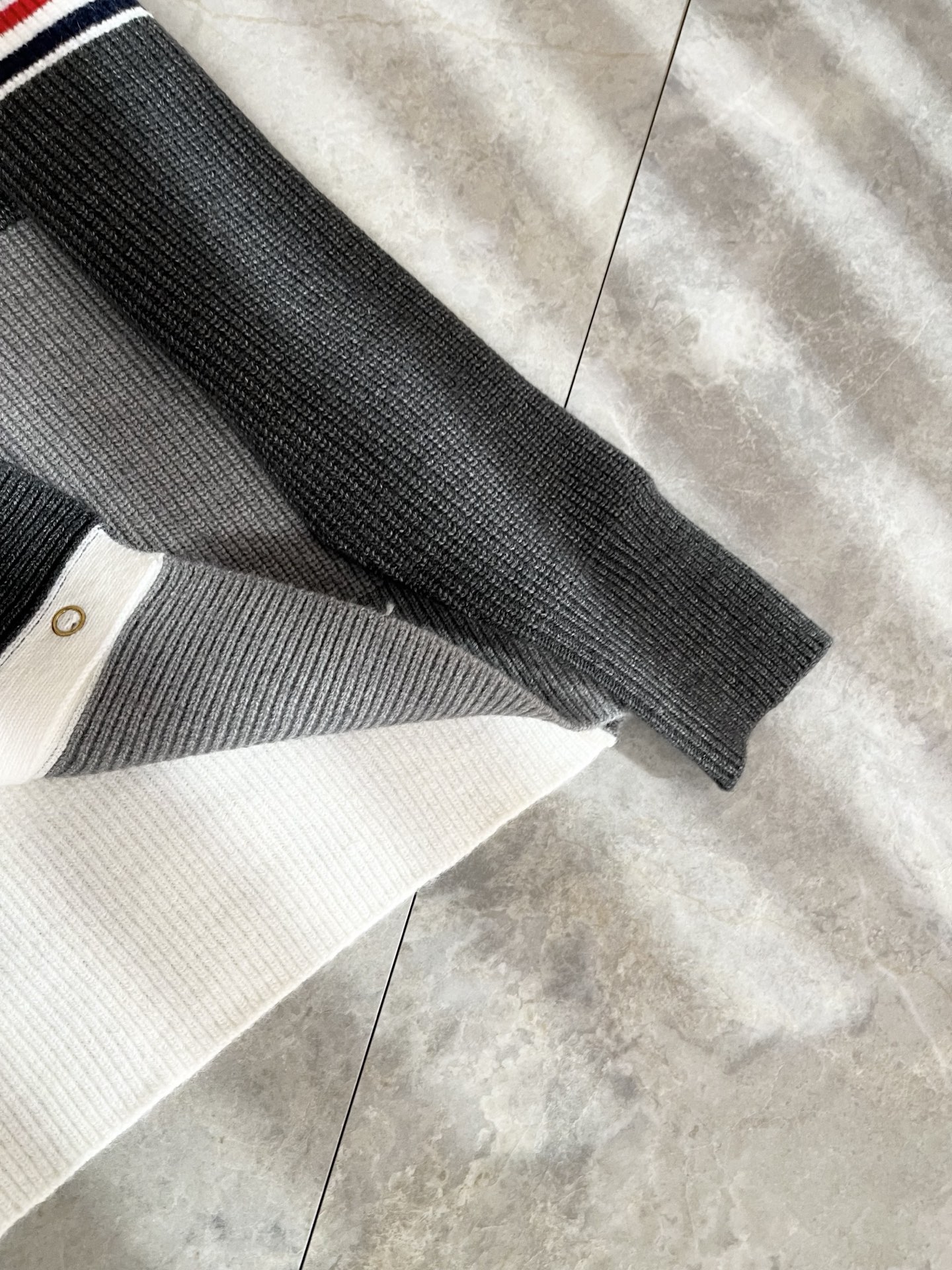 ThomBrow*e汤姆*朗2025秋冬新款男女同款👫针织羊毛衫，今年的专柜新品，男女同款👫超软羊毛面料