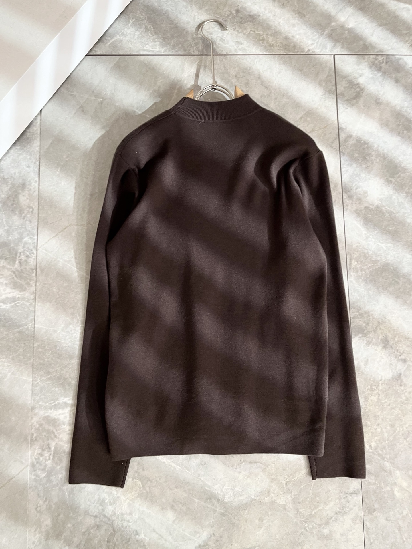 Loro Piana诺悠翩雅 2025秋冬男士最新的贸易订单针织羊毛衫，全品相！！上身舒适透气，不僵硬，