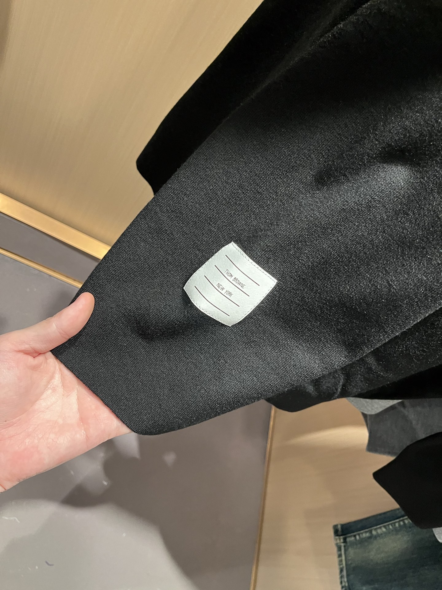 ThomBrow*e汤姆*朗2025秋冬新款男女同款👫针织羊毛开衫，今年的专柜新品，男女同款👫超软羊毛面