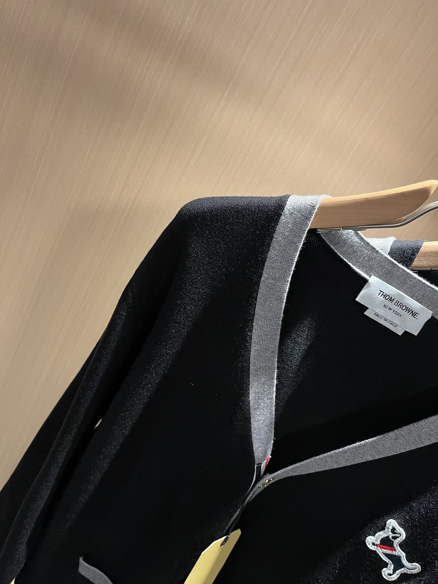 ThomBrow*e汤姆*朗2025秋冬新款男女同款👫针织羊毛开衫，今年的专柜新品，男女同款👫超软羊毛面