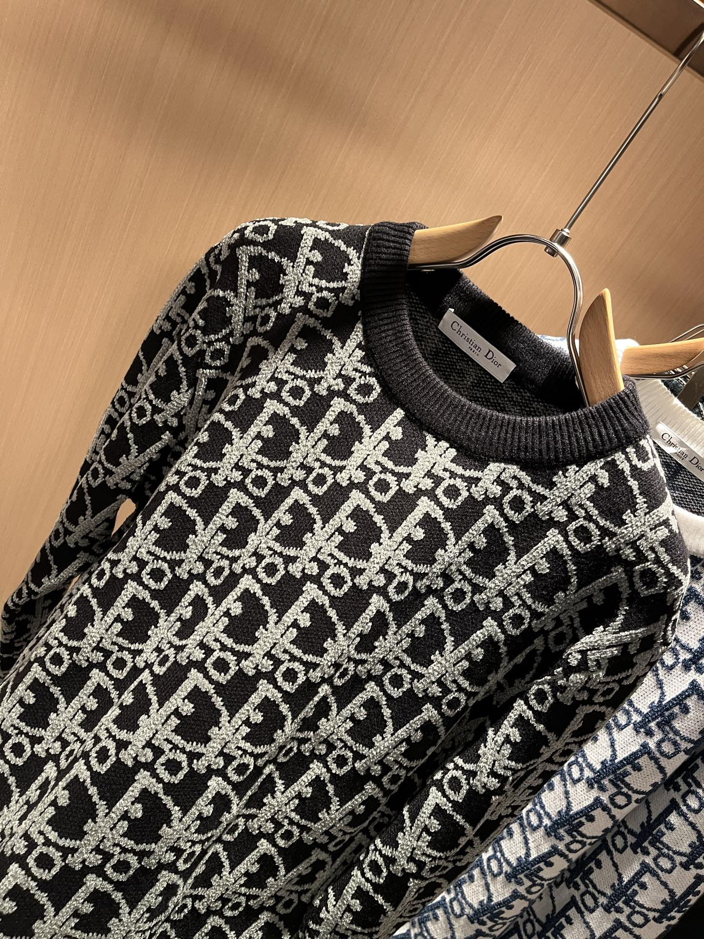 Dio*迪家 2025秋冬新款男女同款👫针织羊毛衫，专柜同步发售！定制专属羊毛🐑面料，从容百搭，档次极高