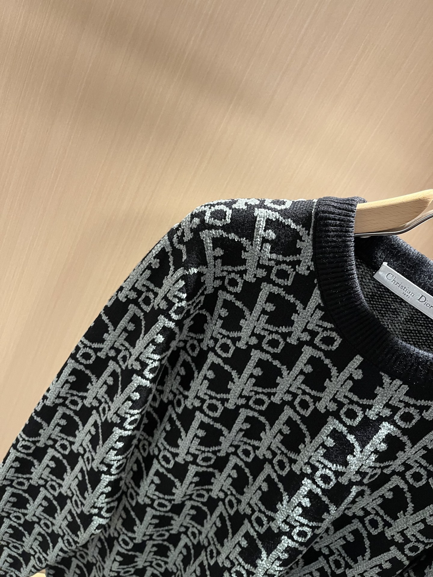 Dio*迪家 2025秋冬新款男女同款👫针织羊毛衫，专柜同步发售！定制专属羊毛🐑面料，从容百搭，档次极高