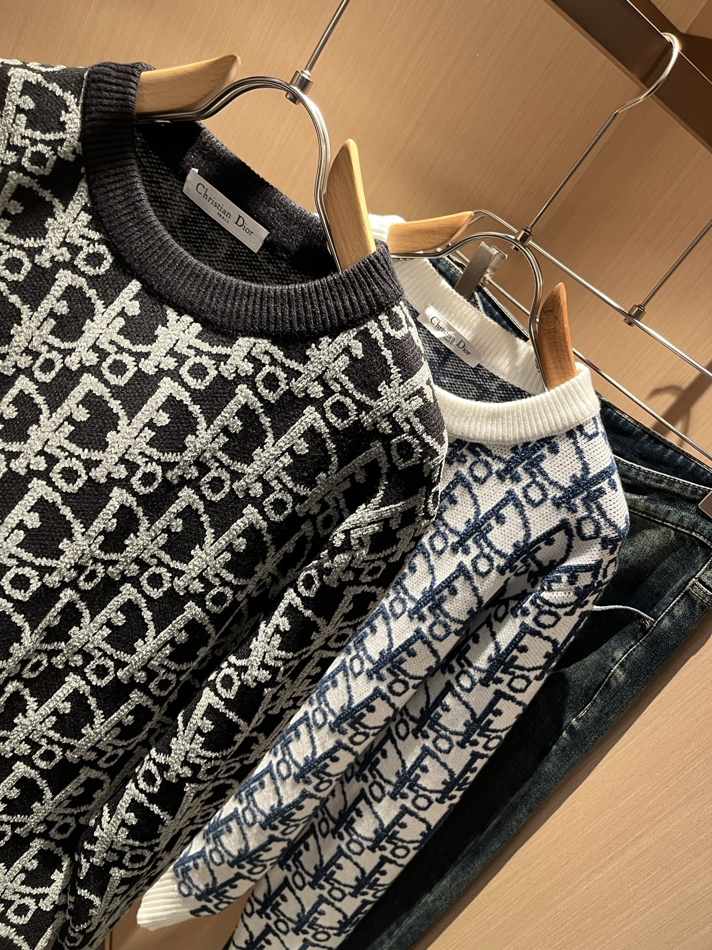 Dio*迪家 2025秋冬新款男女同款👫针织羊毛衫，专柜同步发售！定制专属羊毛🐑面料，从容百搭，档次极高