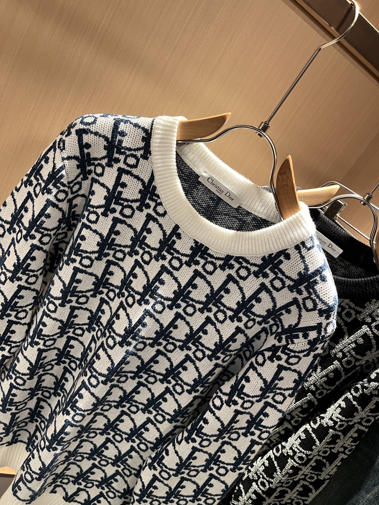 Dio*迪家 2025秋冬新款男女同款👫针织羊毛衫，专柜同步发售！定制专属羊毛🐑面料，从容百搭，档次极高