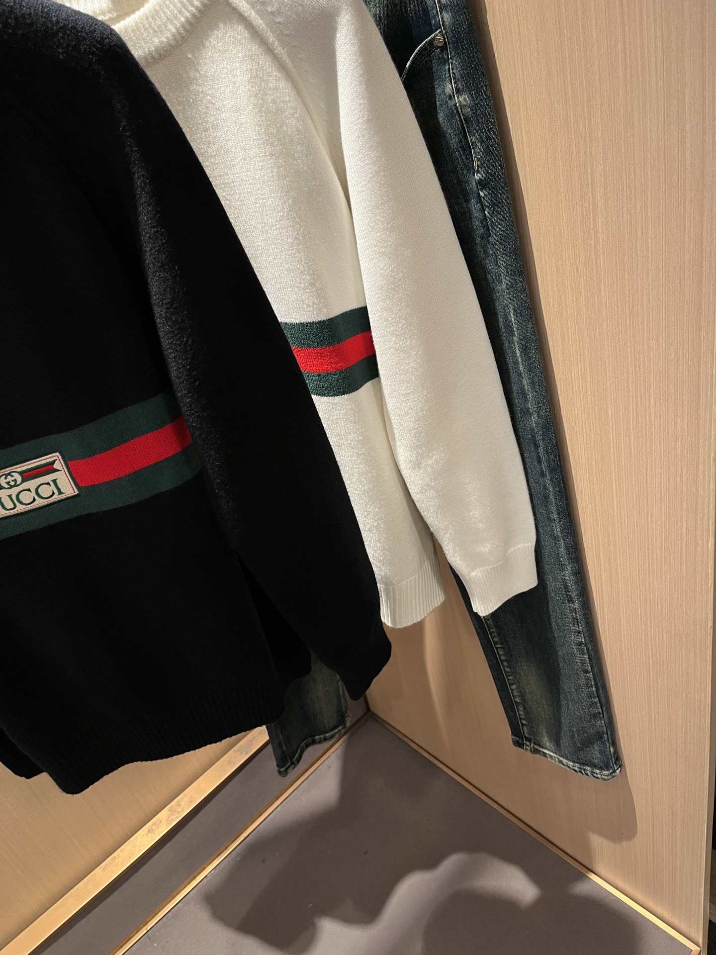 GUC*I 古家 2025秋冬新款男女同款👫 针织羊毛衫，胸前标志logo刺绣设计！贸易公司渠道稀出，同