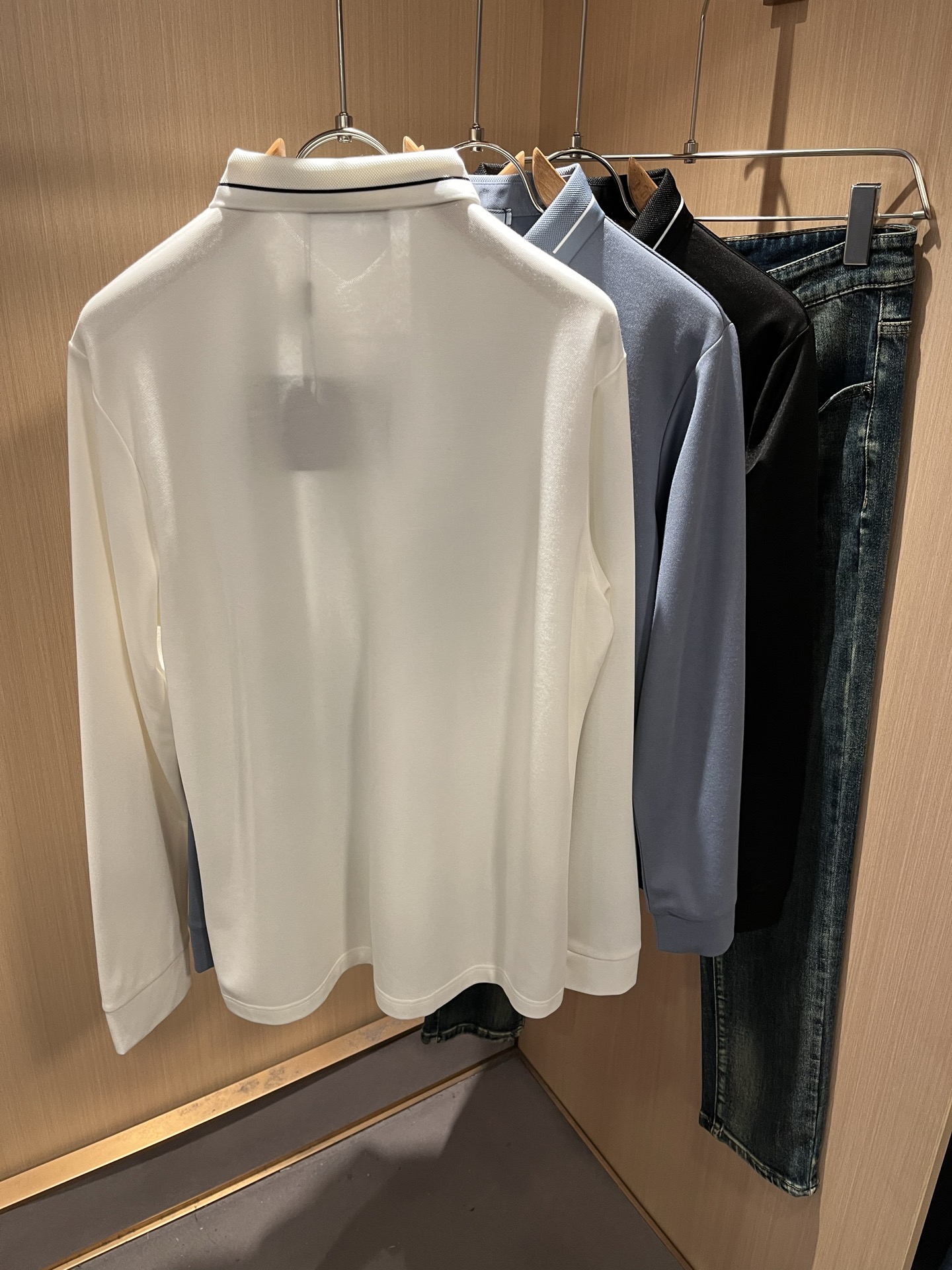 Prad*普*达 2025秋冬季新款经典元素Polo衫，经典大方的款式，可以穿十年都还是流行的那种，你一