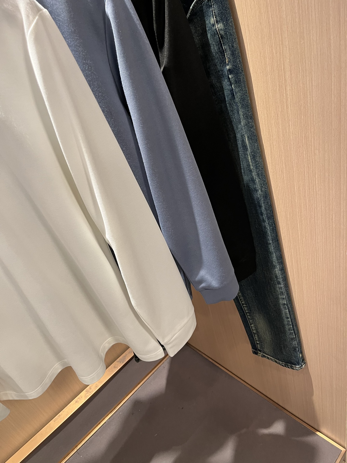 Prad*普*达 2025秋冬季新款经典元素Polo衫，经典大方的款式，可以穿十年都还是流行的那种，你一