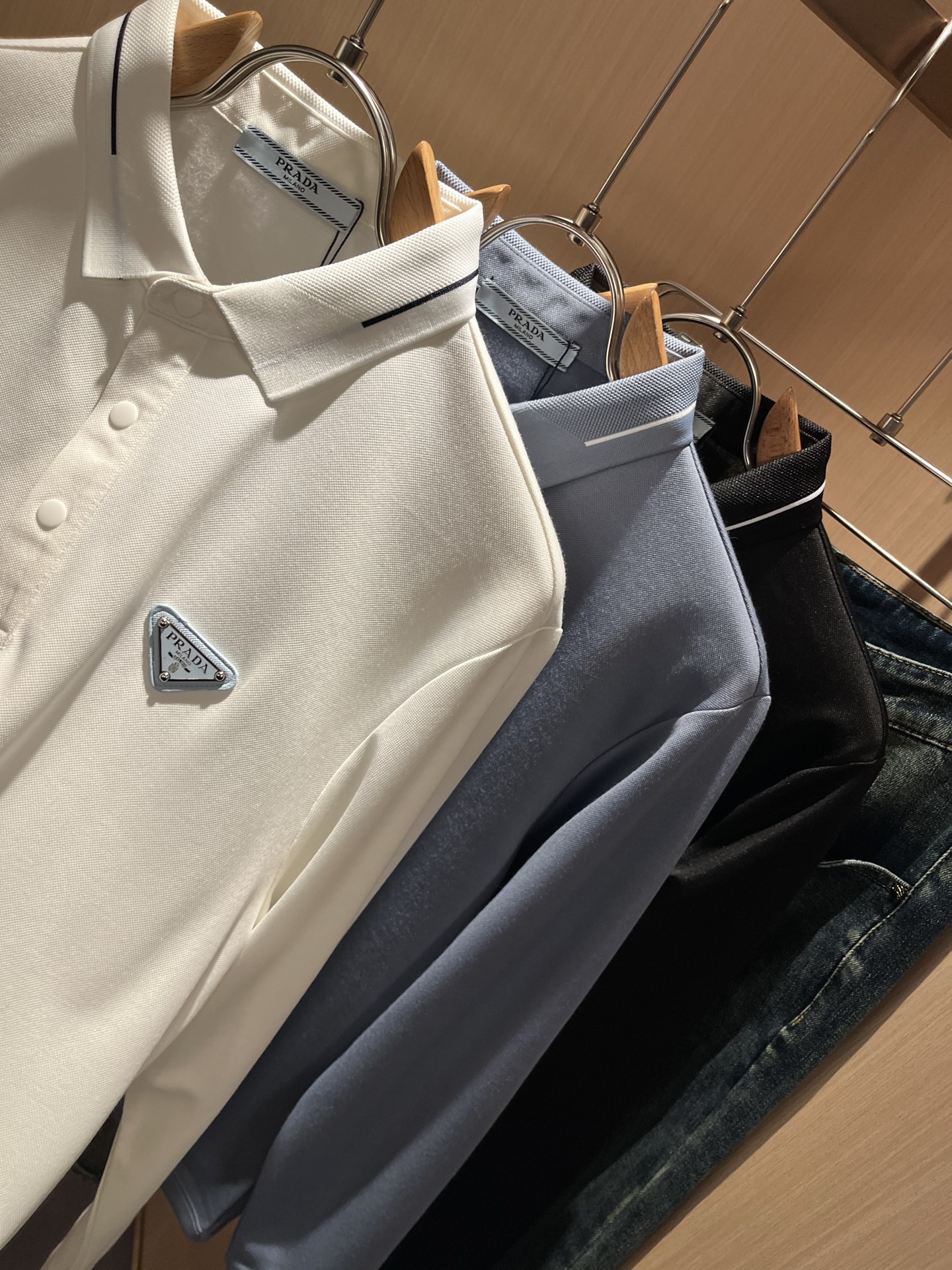 Prad*普*达 2025秋冬季新款经典元素Polo衫，经典大方的款式，可以穿十年都还是流行的那种，你一