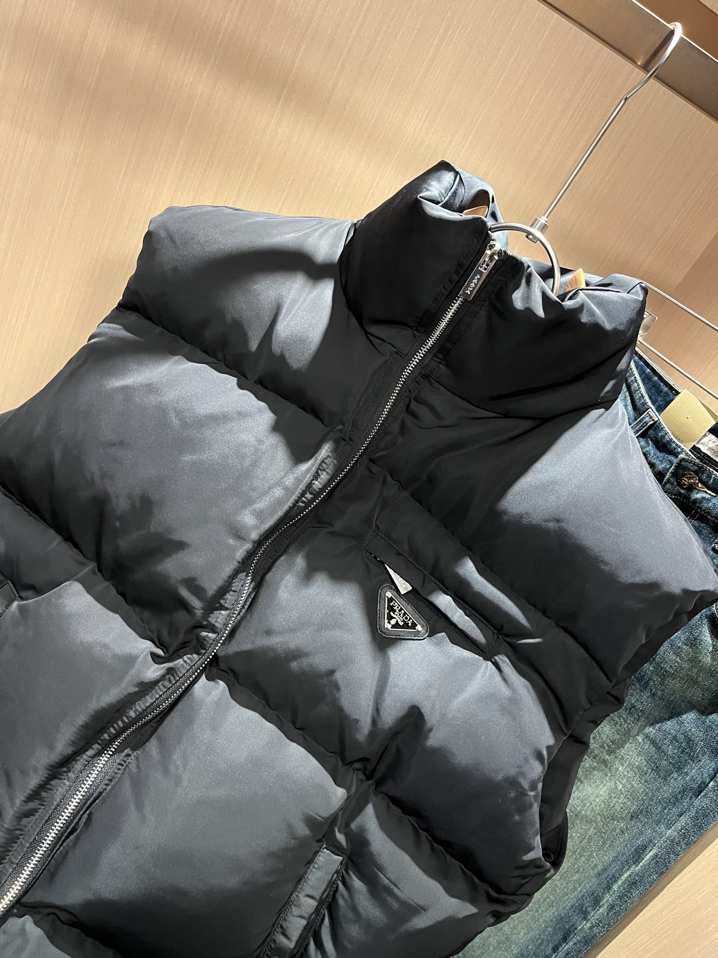 PRAD*A普*达2025秋冬休闲棉服马甲外套，最新时尚休闲拉链夹克，时尚夹克外套!贸易公司渠道稀出，同