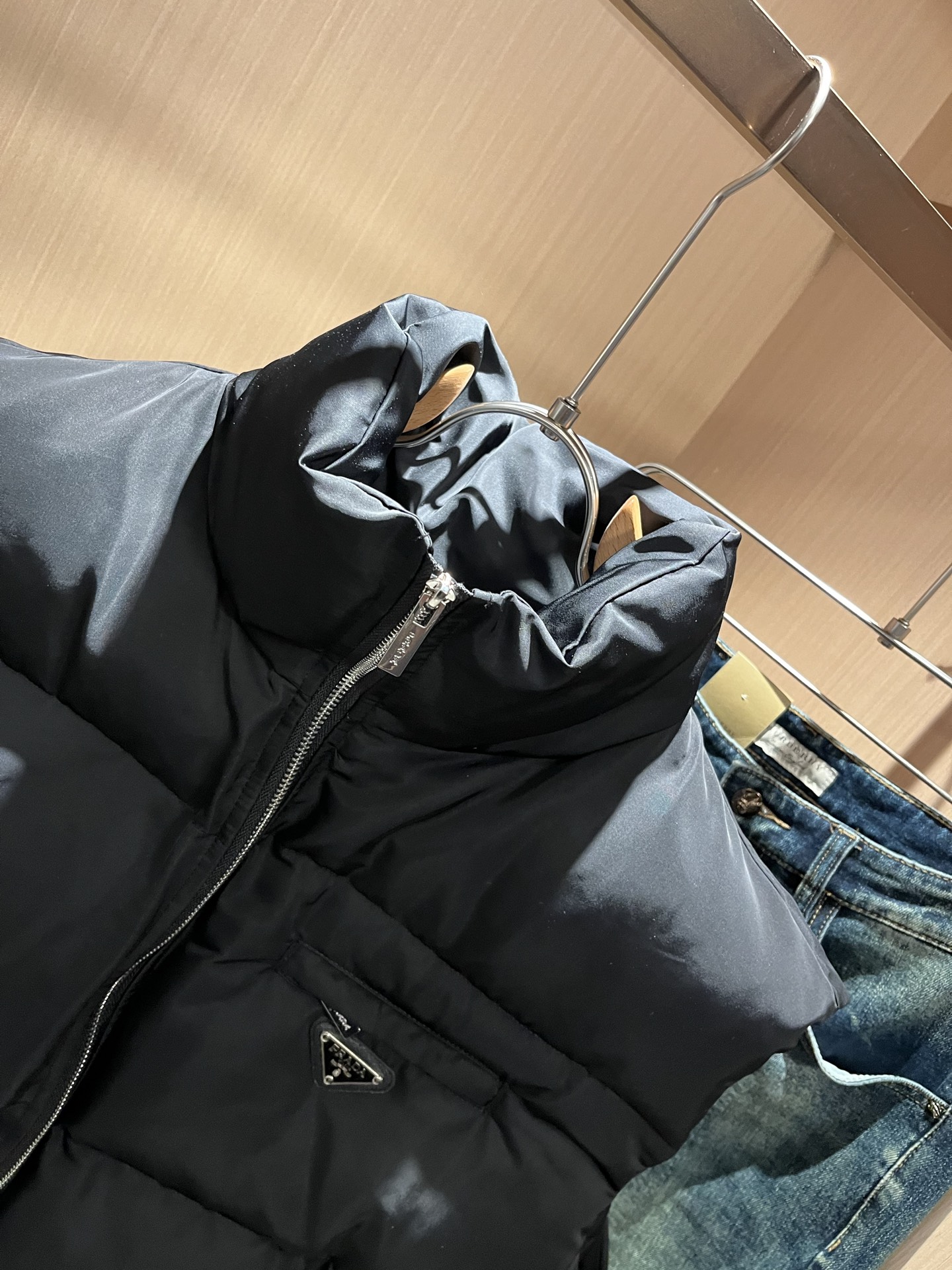 PRAD*A普*达2025秋冬休闲棉服马甲外套，最新时尚休闲拉链夹克，时尚夹克外套!贸易公司渠道稀出，同