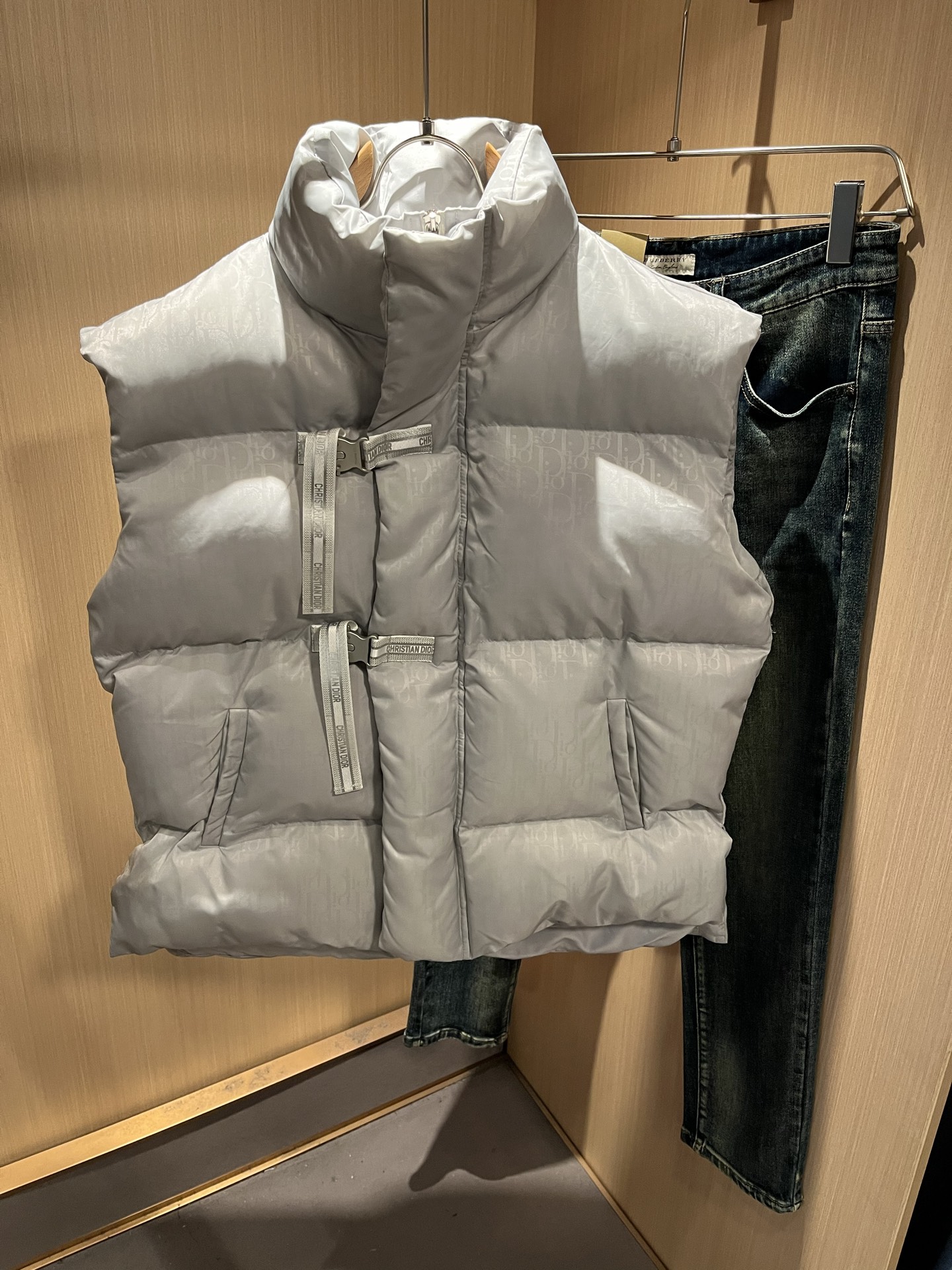 Dio*r迪*奥2025秋冬男士薄棉服马甲夹克外套，最新时尚休闲夹克，贸易公司渠道稀出，同步官网发售，胸