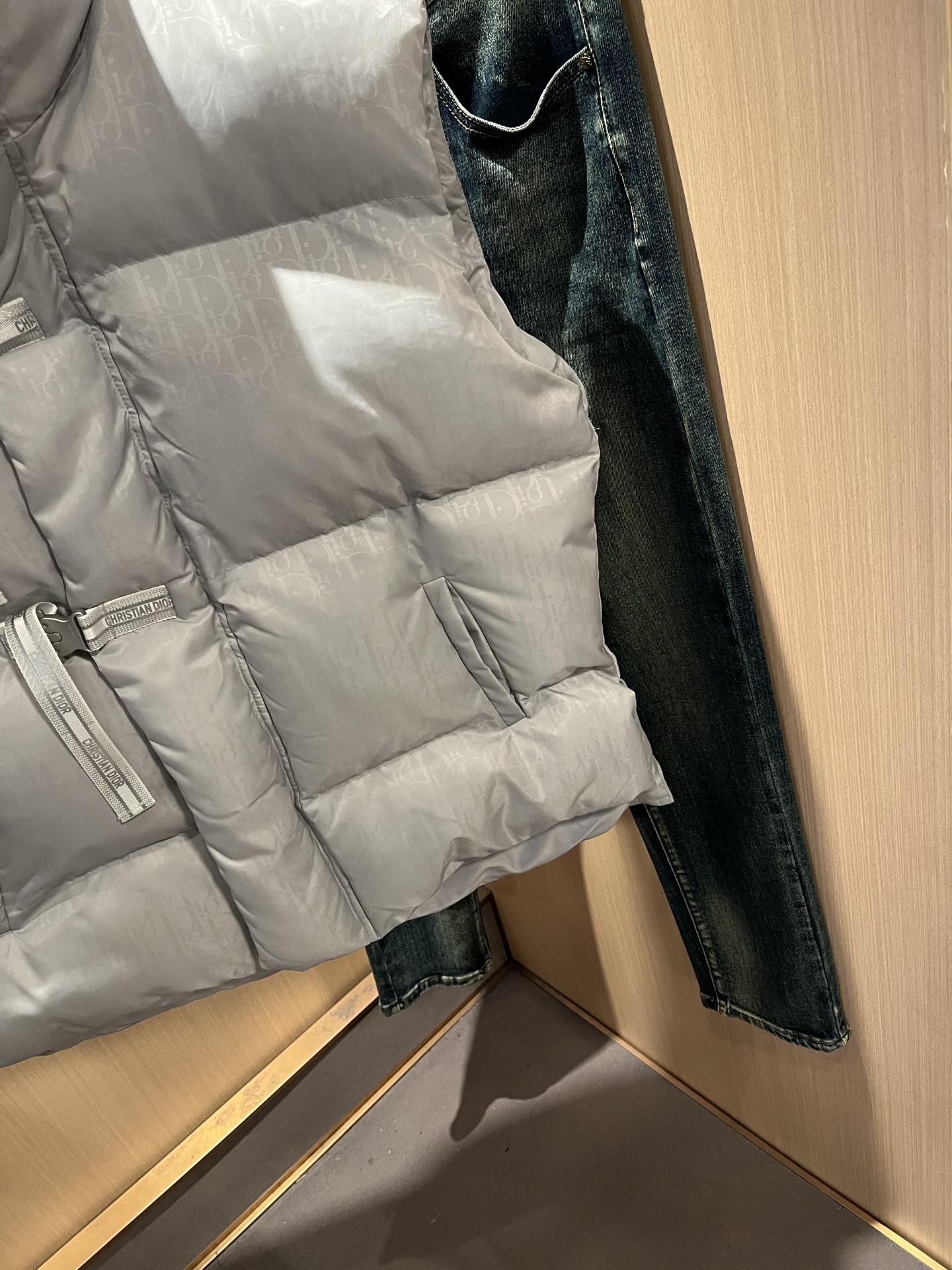 Dio*r迪*奥2025秋冬男士薄棉服马甲夹克外套，最新时尚休闲夹克，贸易公司渠道稀出，同步官网发售，胸