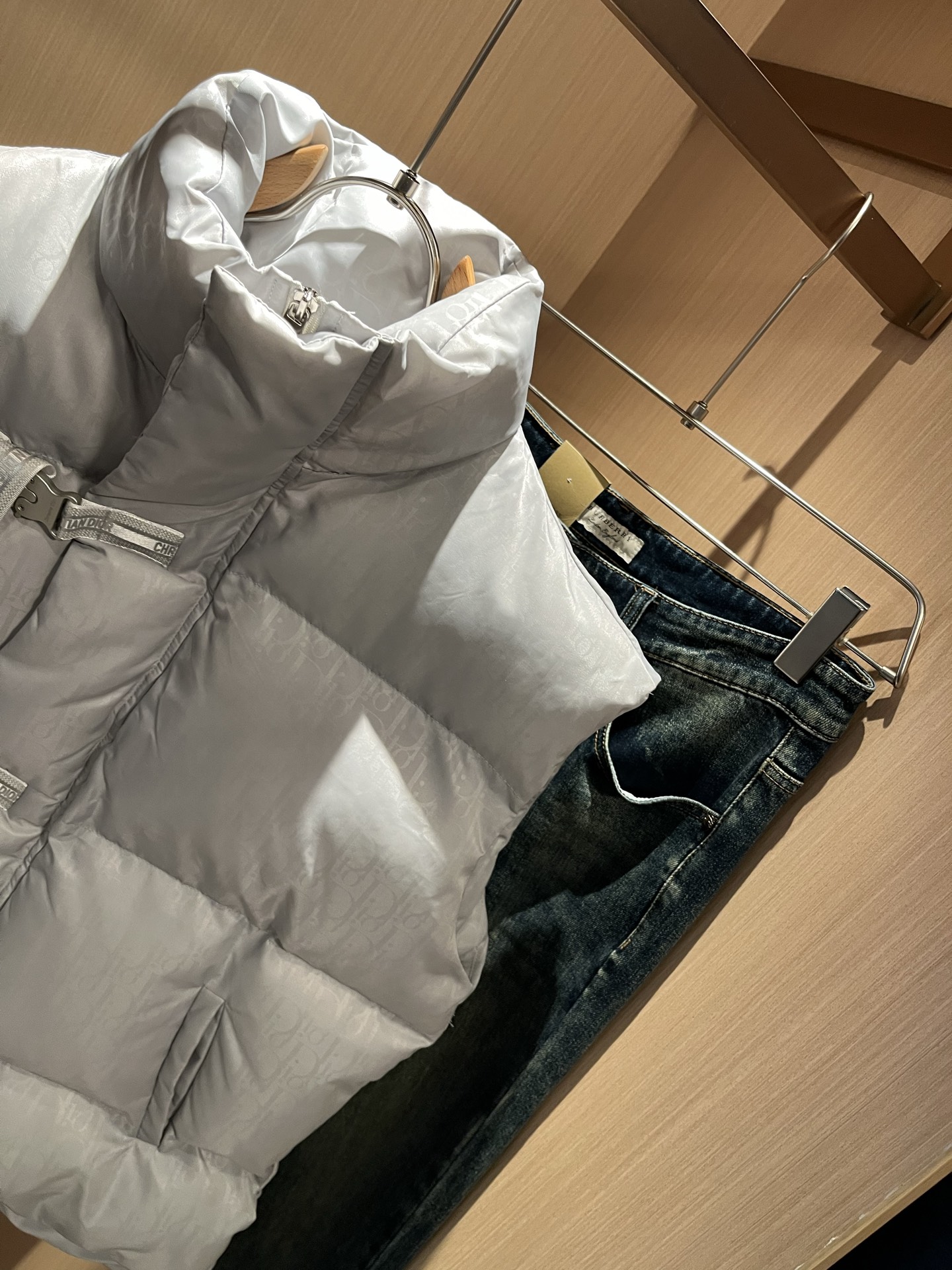 Dio*r迪*奥2025秋冬男士薄棉服马甲夹克外套，最新时尚休闲夹克，贸易公司渠道稀出，同步官网发售，胸