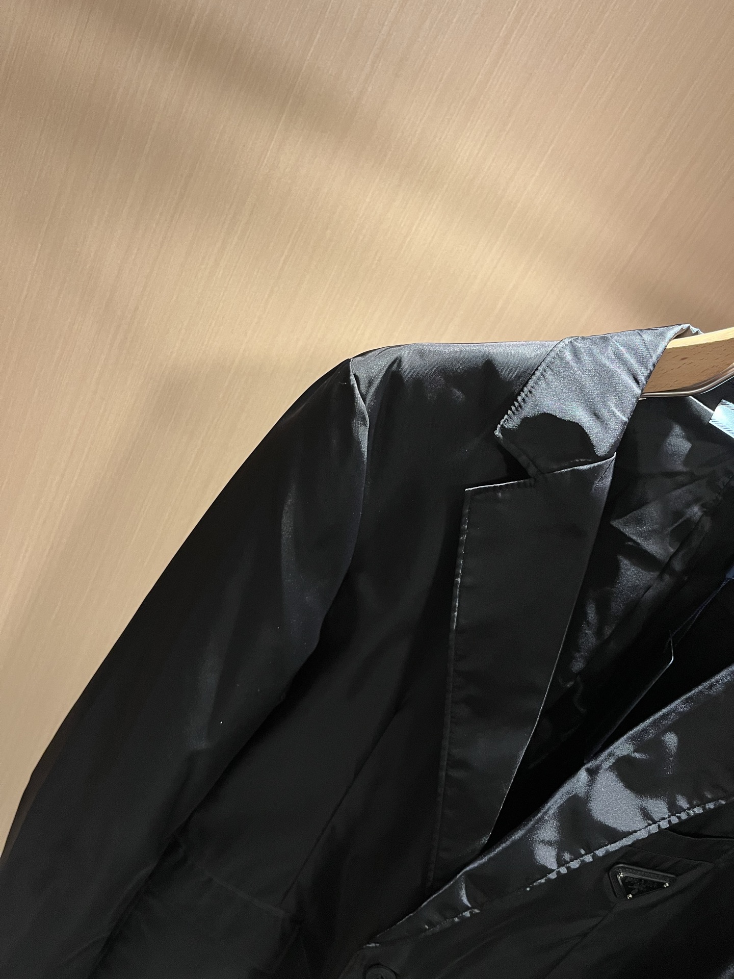 PRAD*A普*达 2025秋冬休闲西服夹克外套，最新时尚休闲西服套装，贸易公司渠道稀出，同步官网发售，