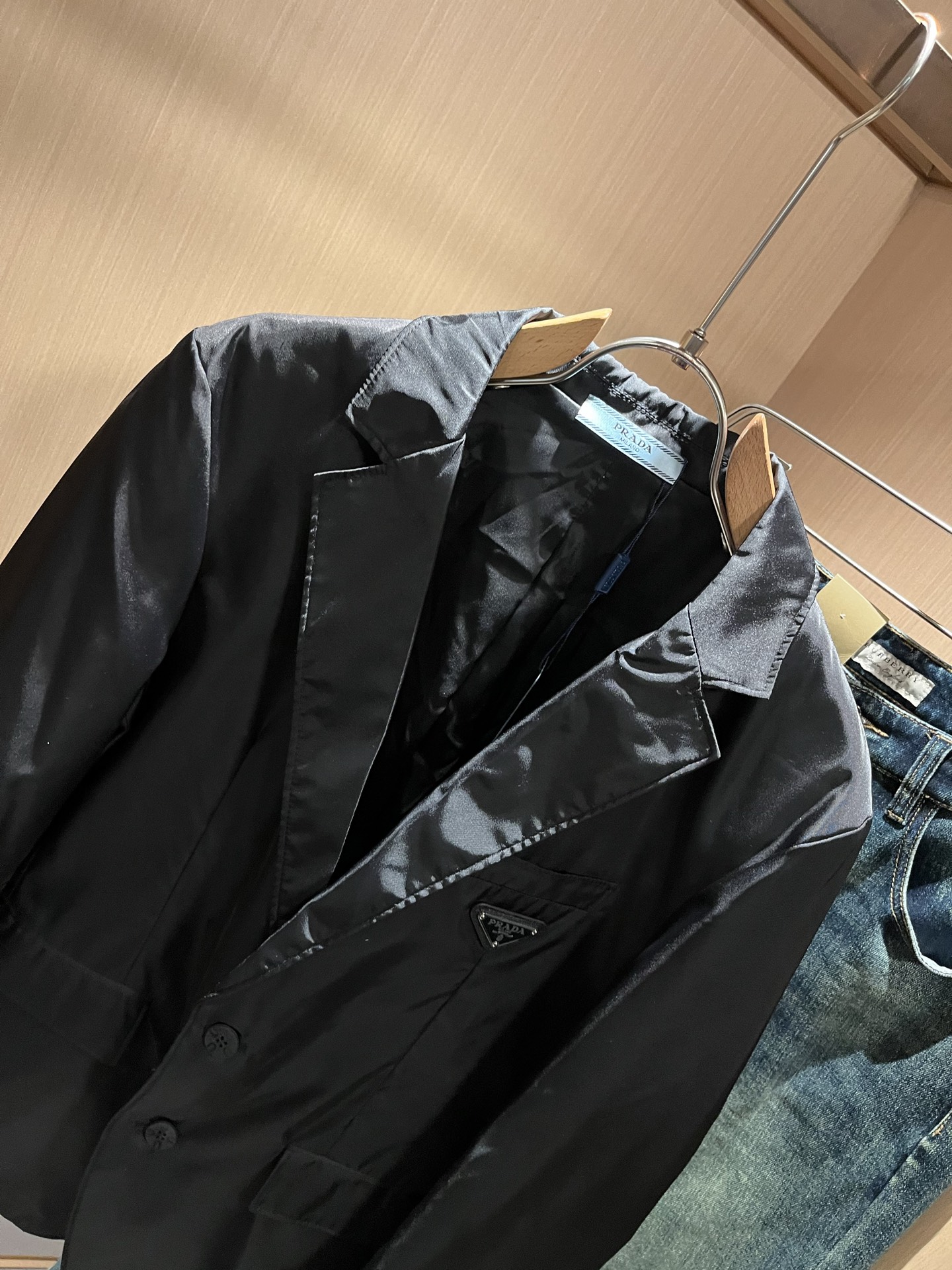 PRAD*A普*达 2025秋冬休闲西服夹克外套，最新时尚休闲西服套装，贸易公司渠道稀出，同步官网发售，